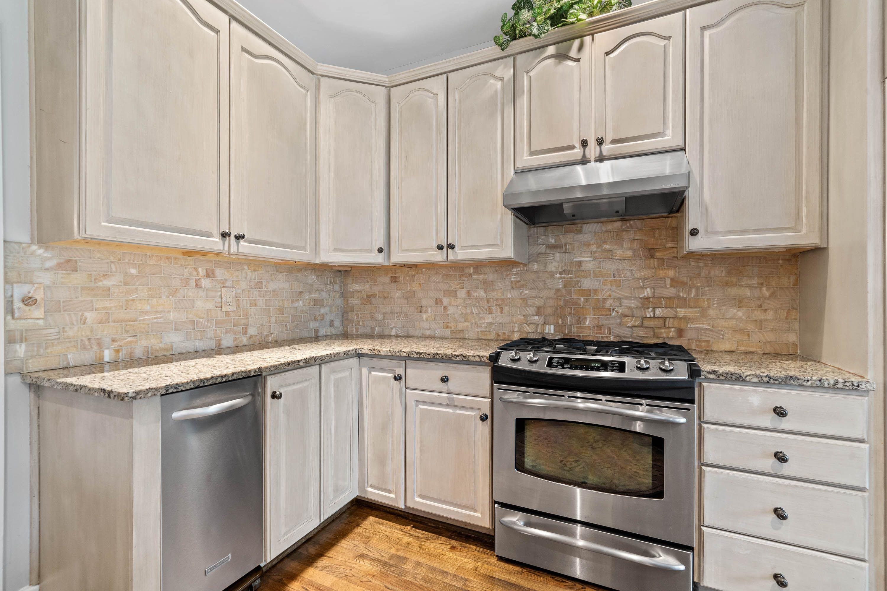176 HOPETON LANE