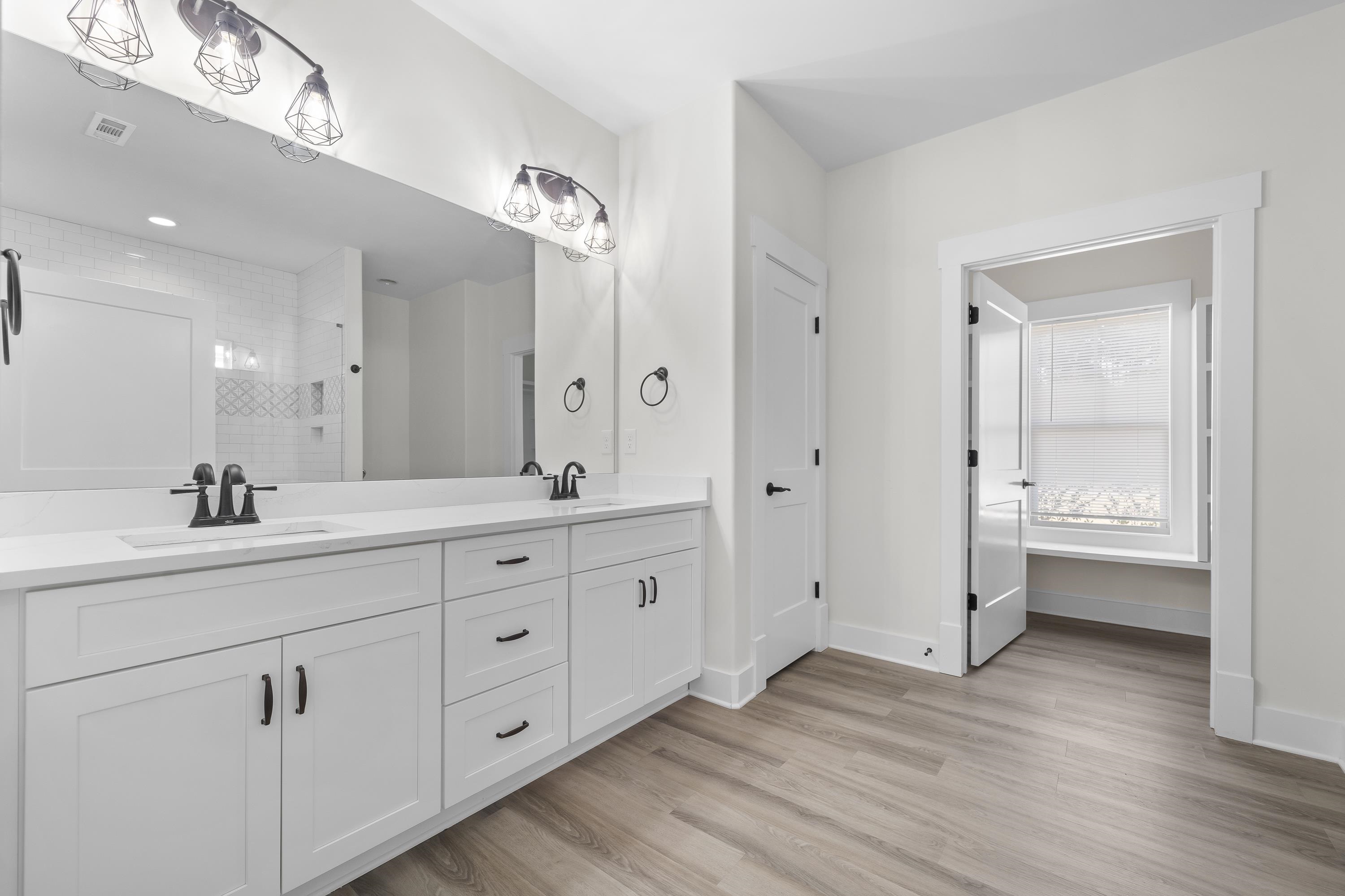 165 HUNTERS CHASE COURT