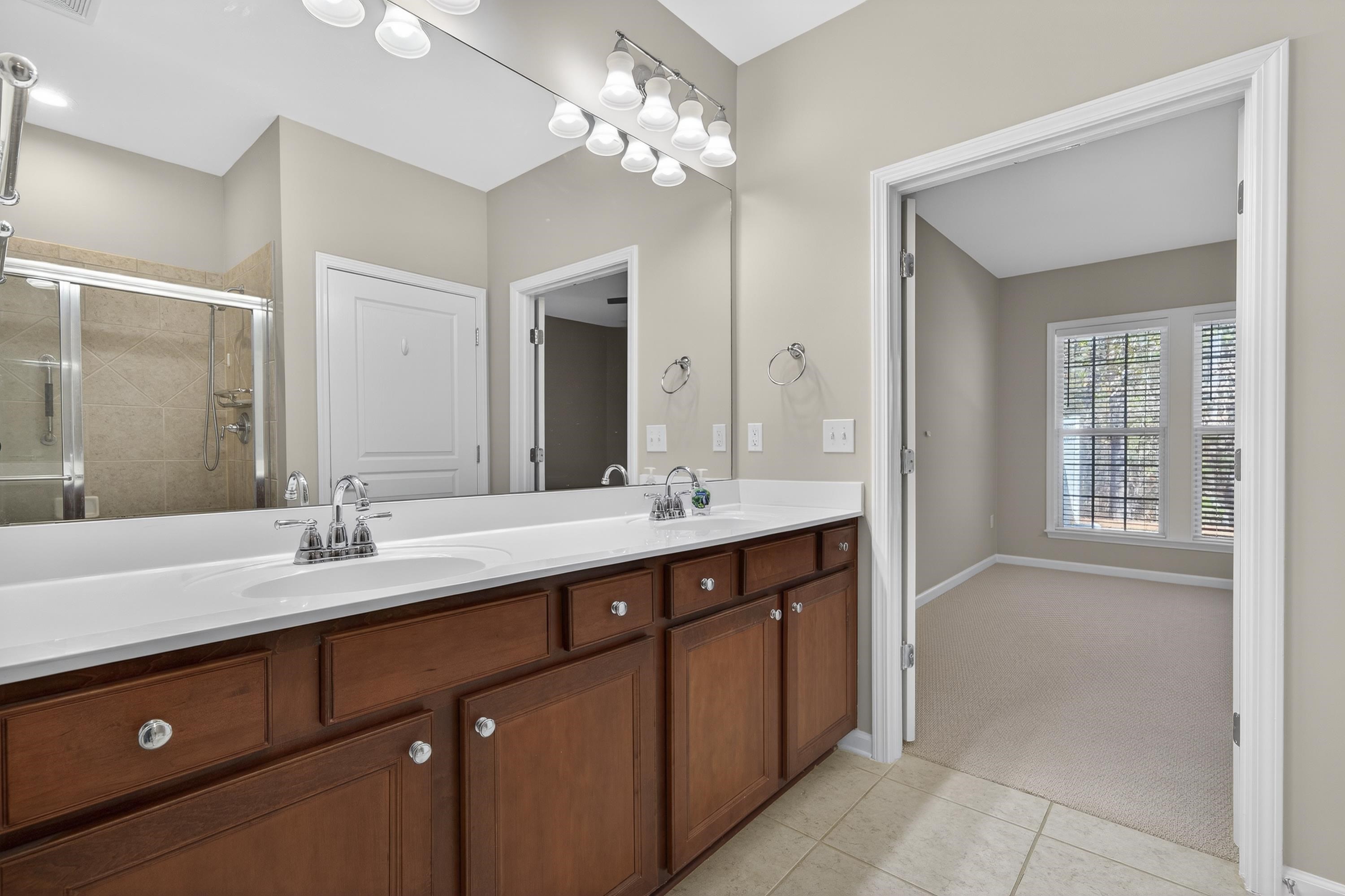 1060 SUMMER HOLLOW ROAD