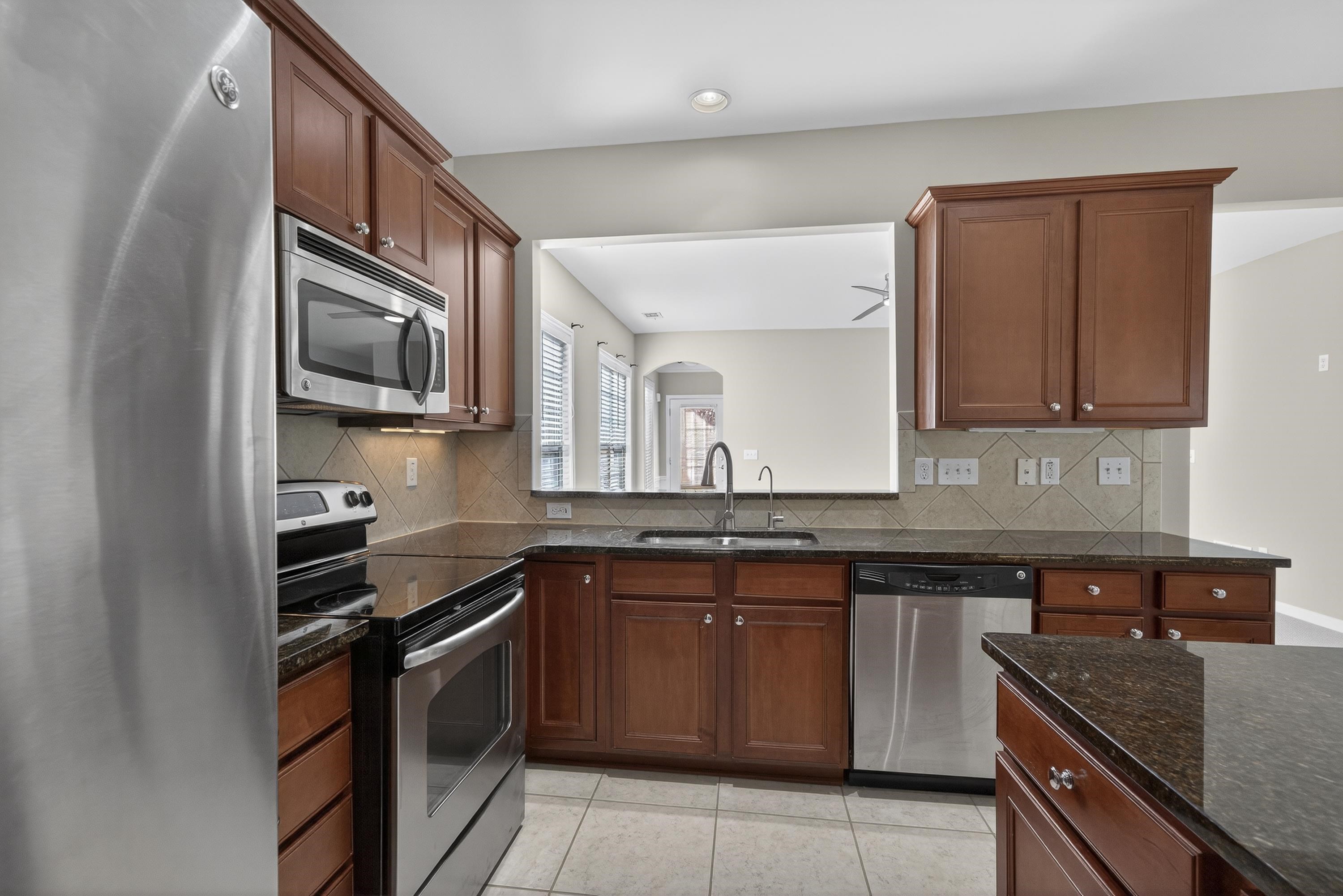 1060 SUMMER HOLLOW ROAD