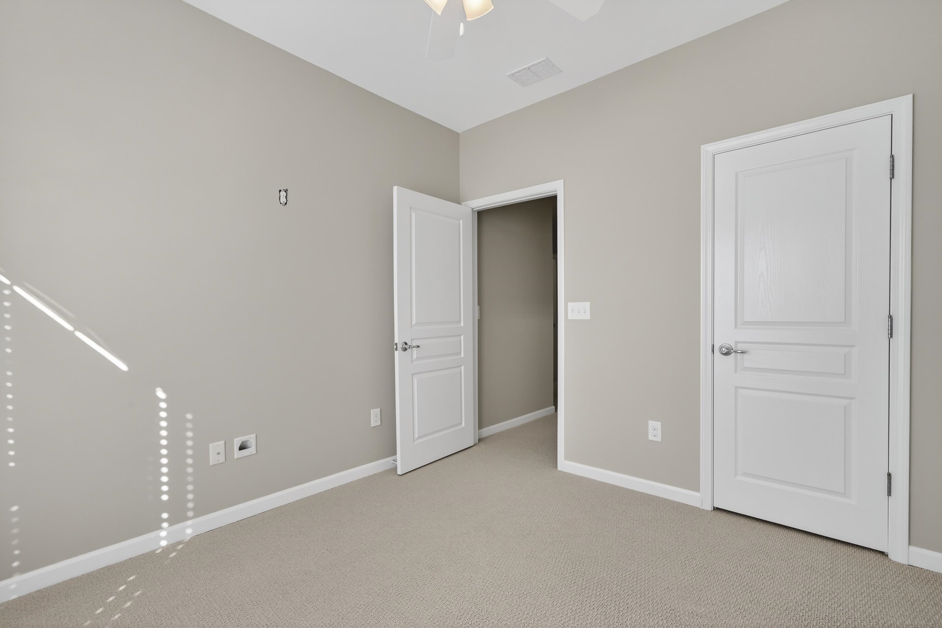 1060 SUMMER HOLLOW ROAD