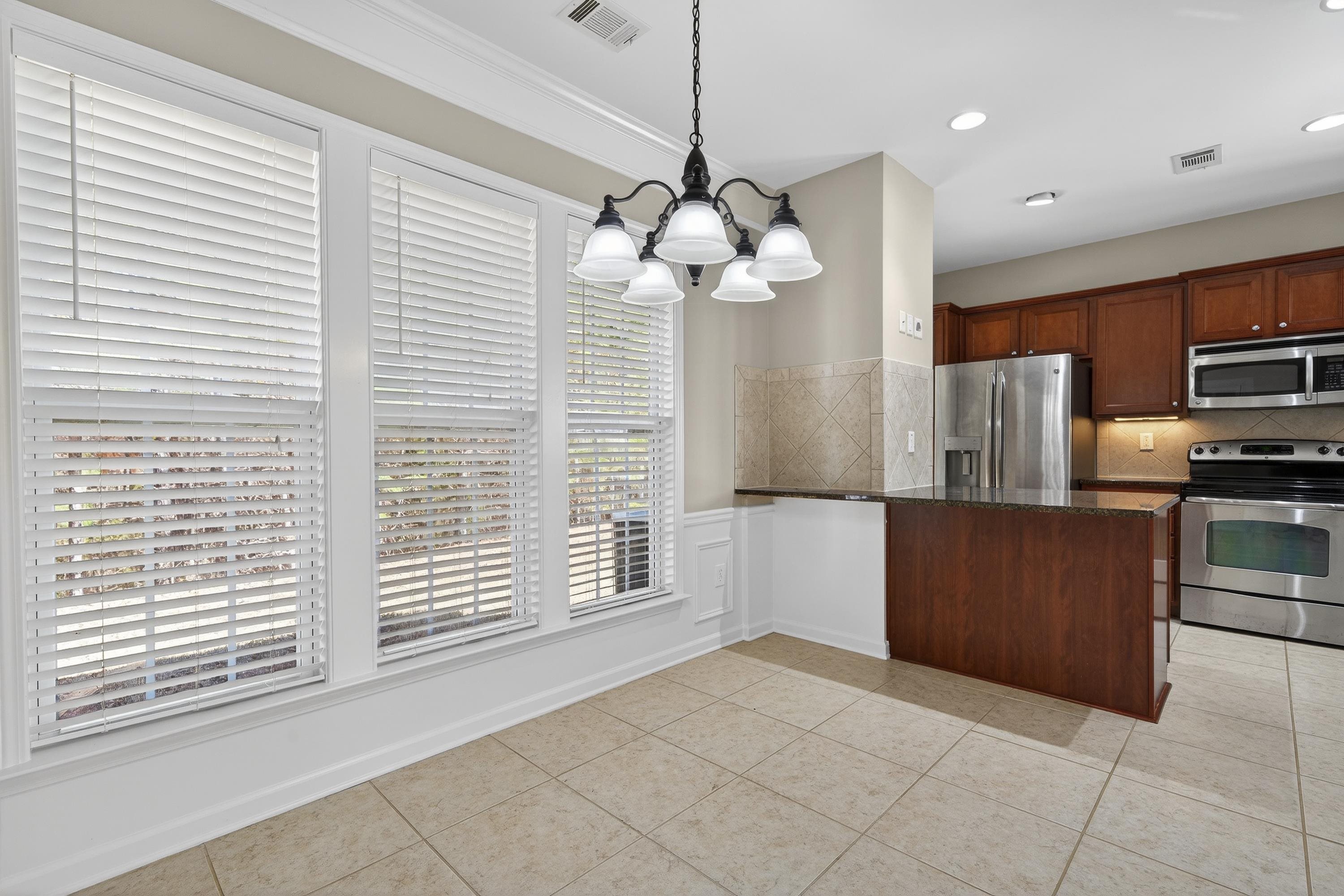 1060 SUMMER HOLLOW ROAD