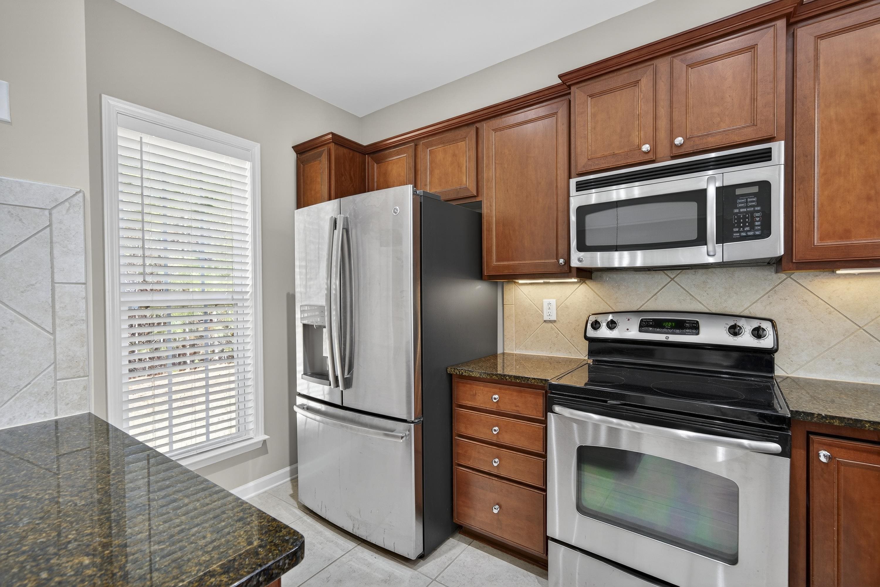 1060 SUMMER HOLLOW ROAD