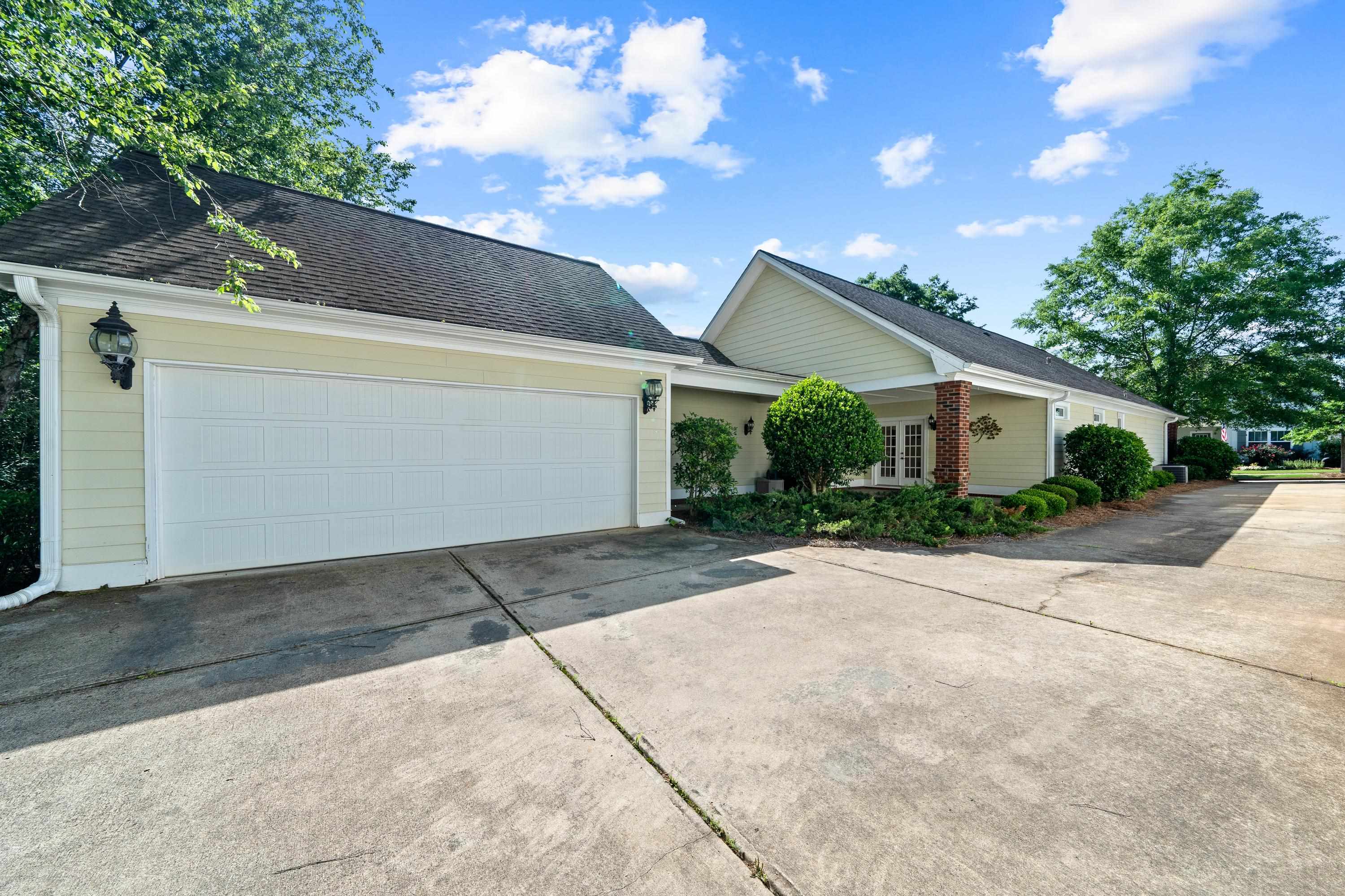 1531 CARRIAGE RIDGE DRIVE