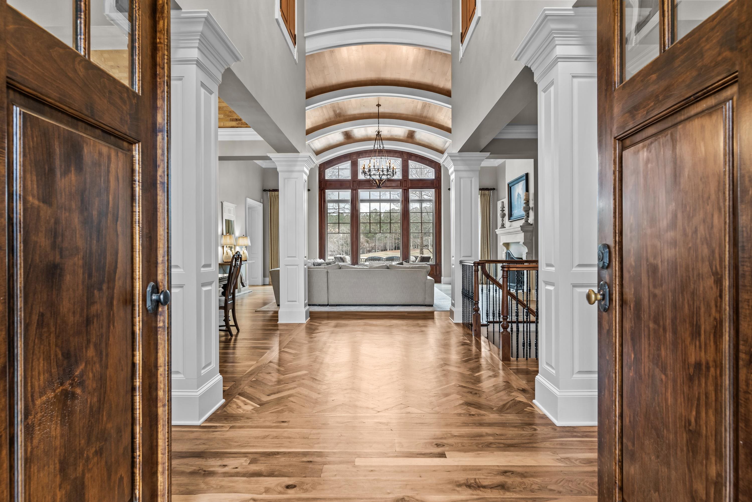 1251 LAKE CLUB DRIVE