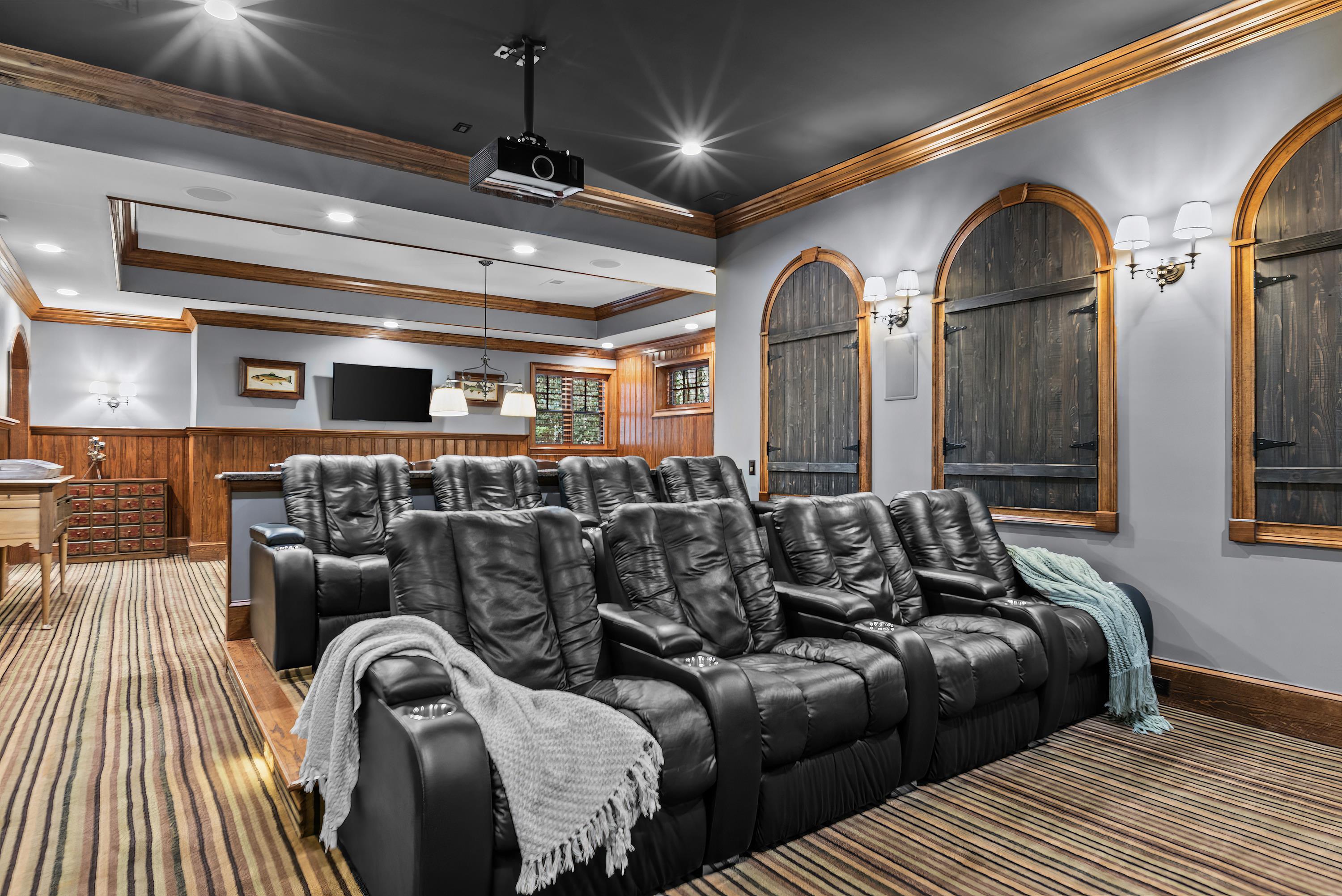 1251 LAKE CLUB DRIVE