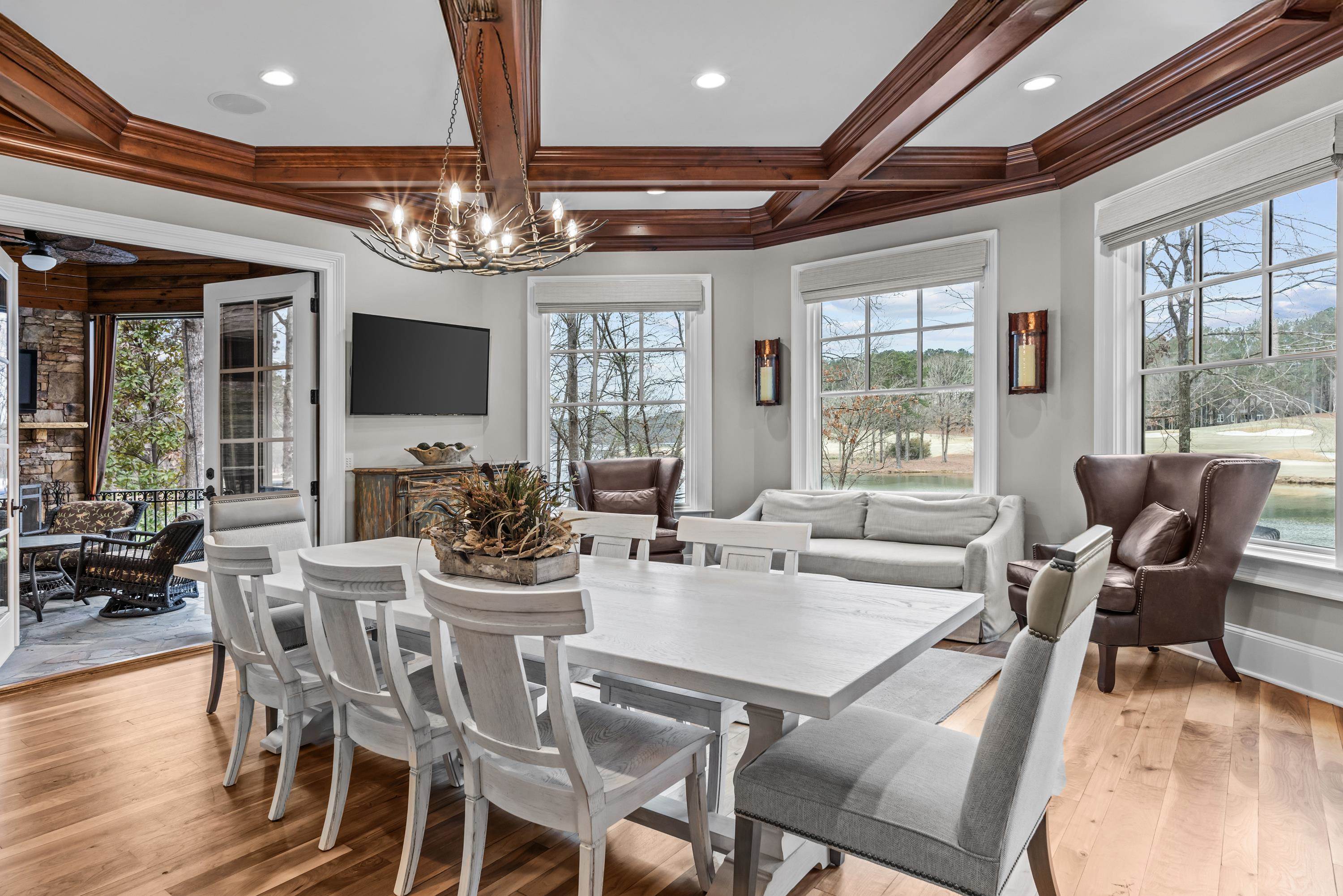 1251 LAKE CLUB DRIVE