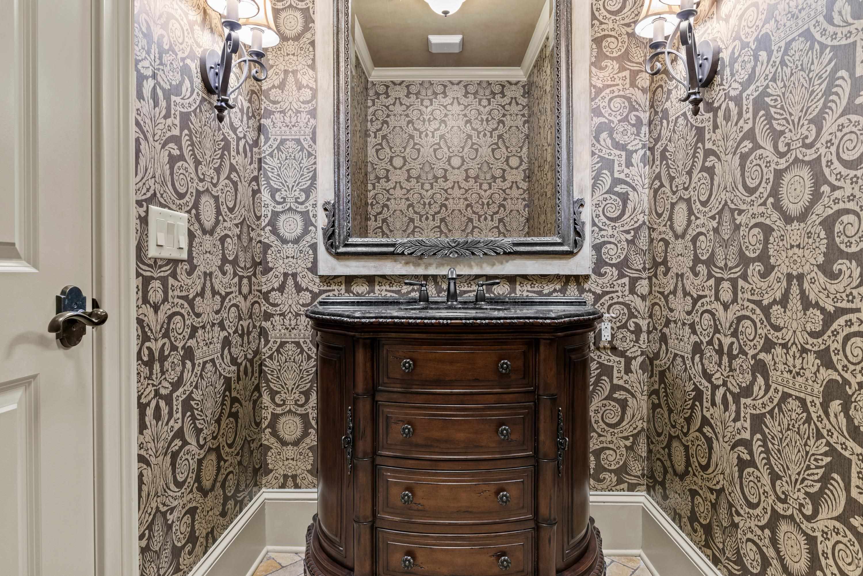 1251 LAKE CLUB DRIVE