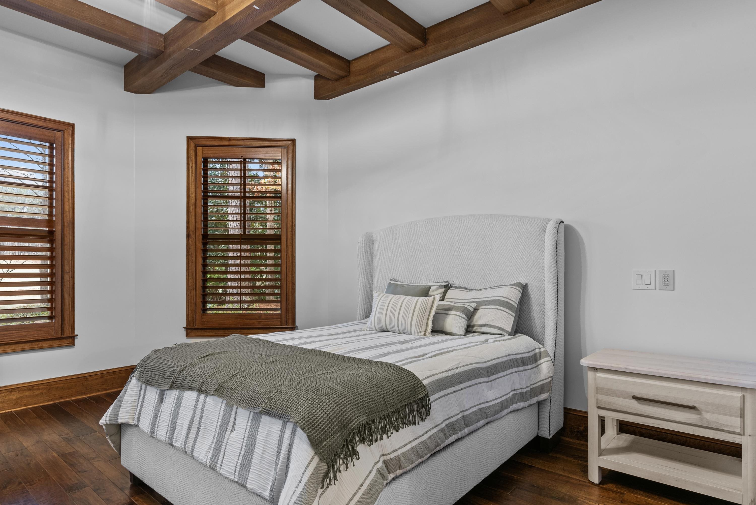 1251 LAKE CLUB DRIVE