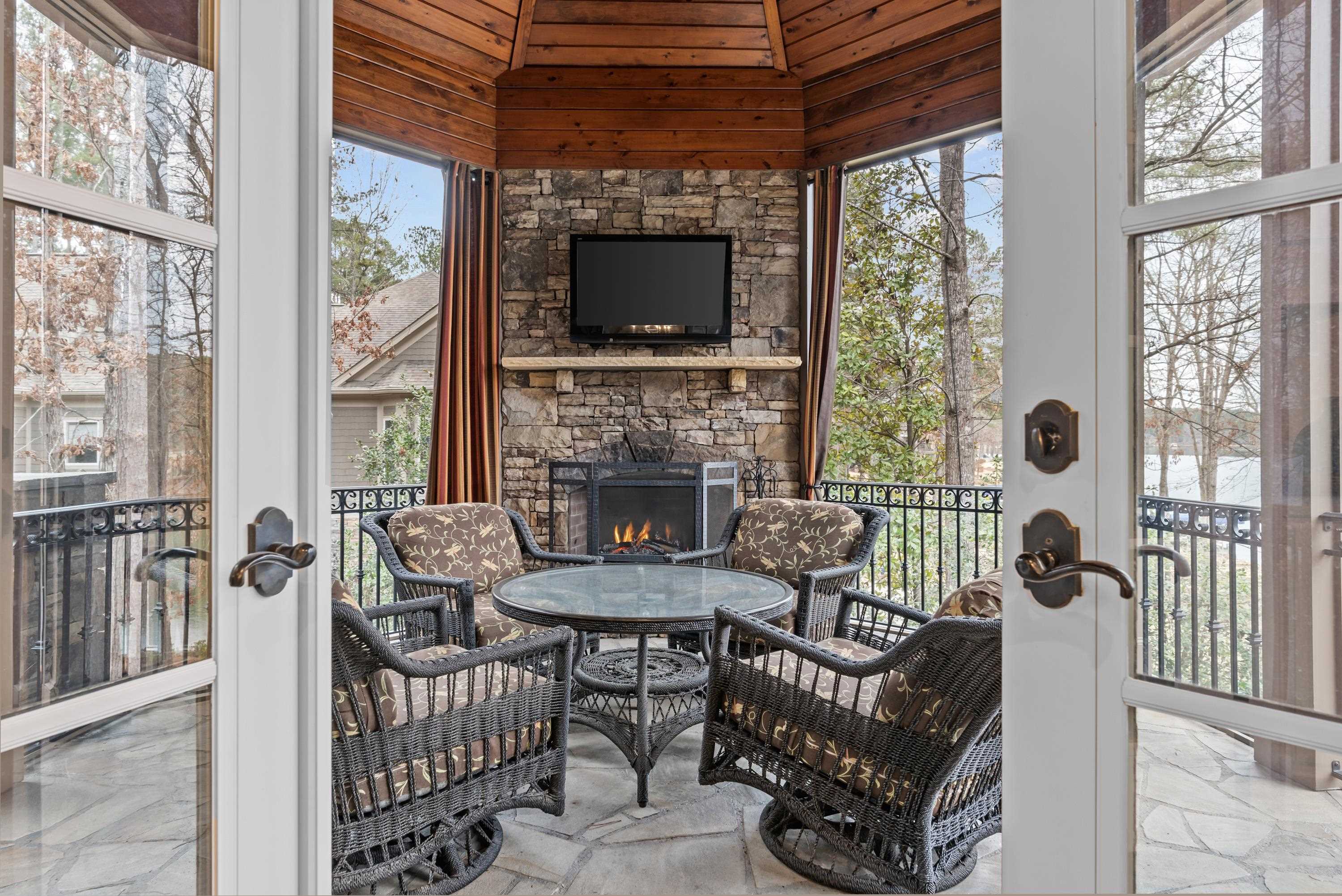 1251 LAKE CLUB DRIVE