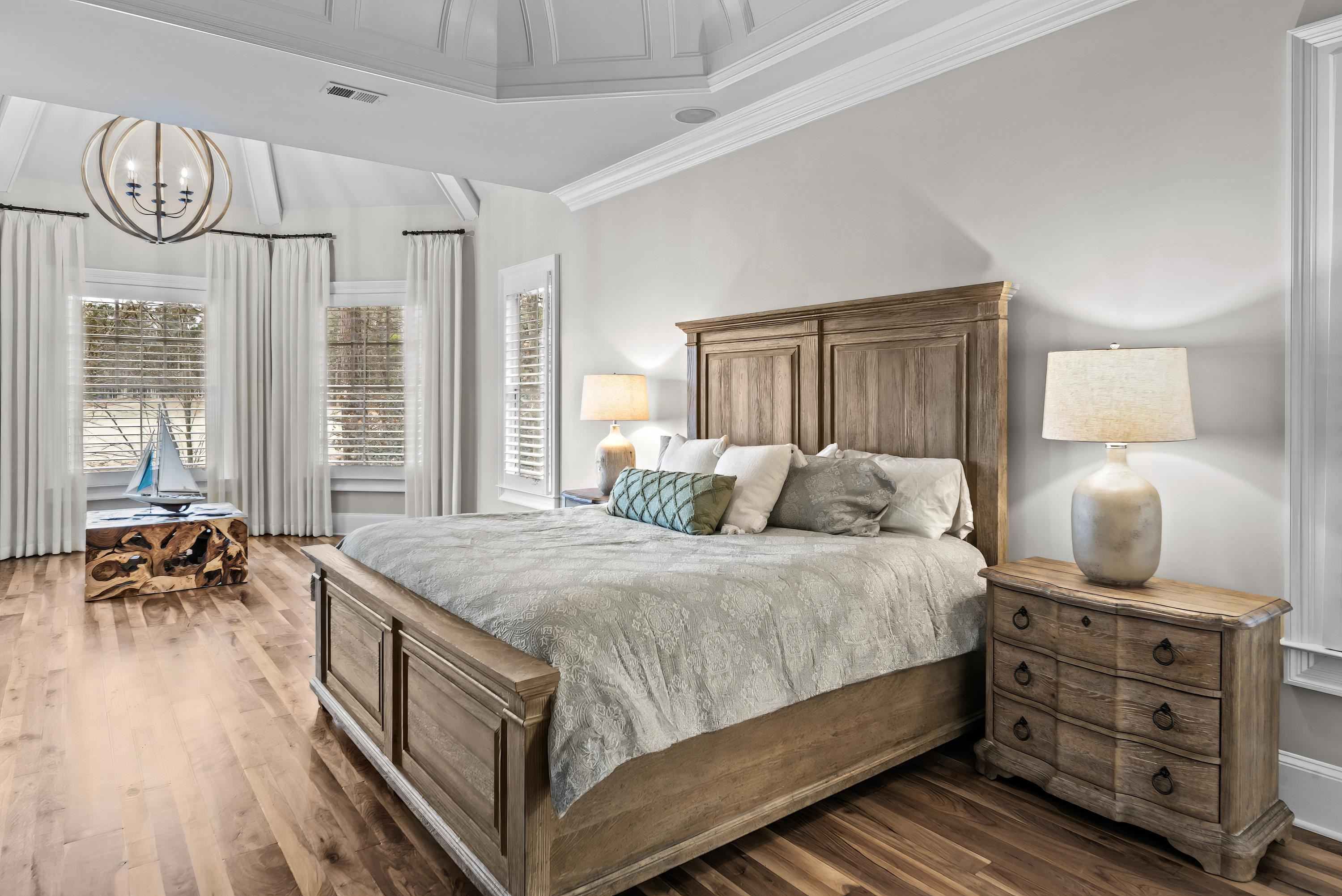 1251 LAKE CLUB DRIVE