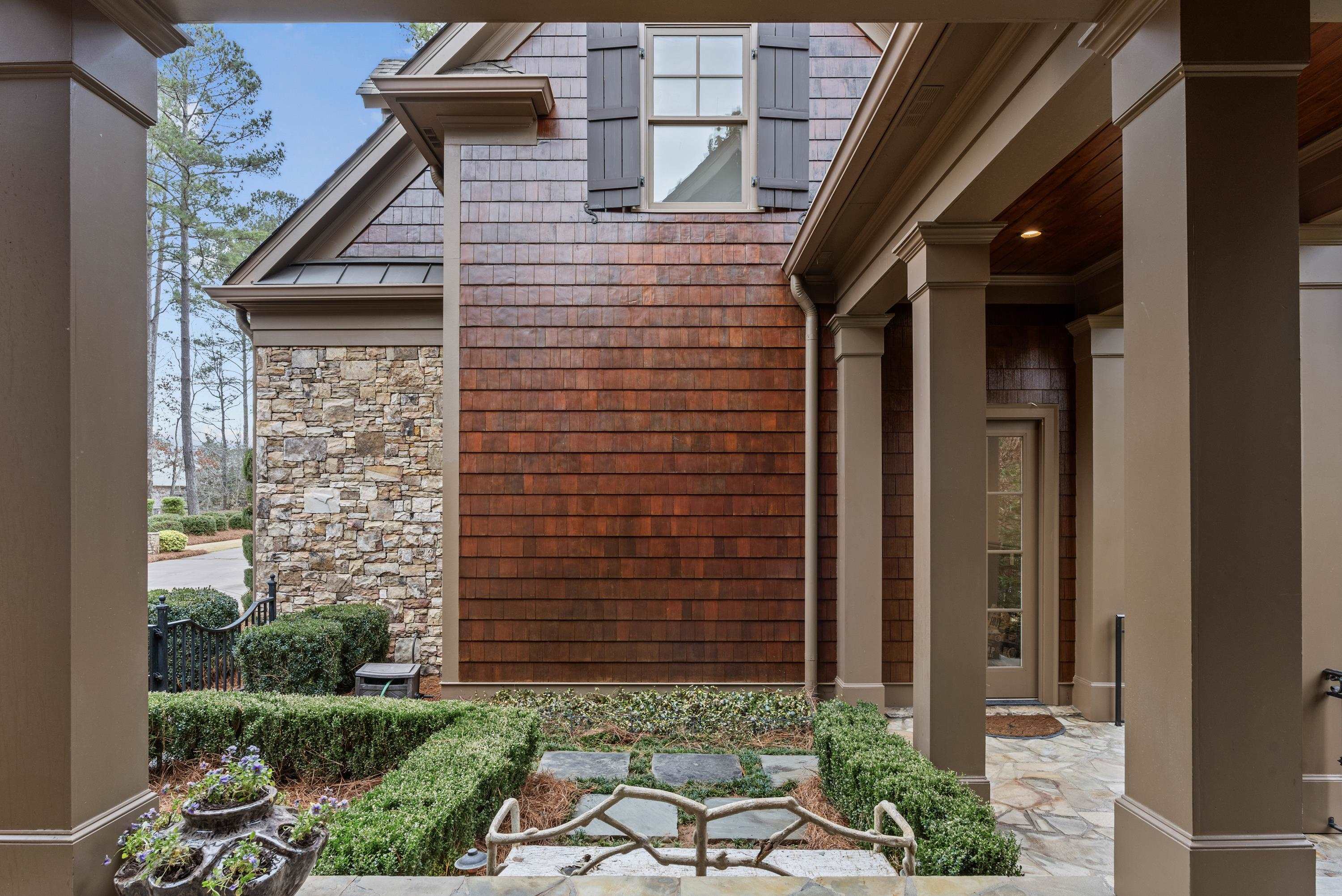 1251 LAKE CLUB DRIVE