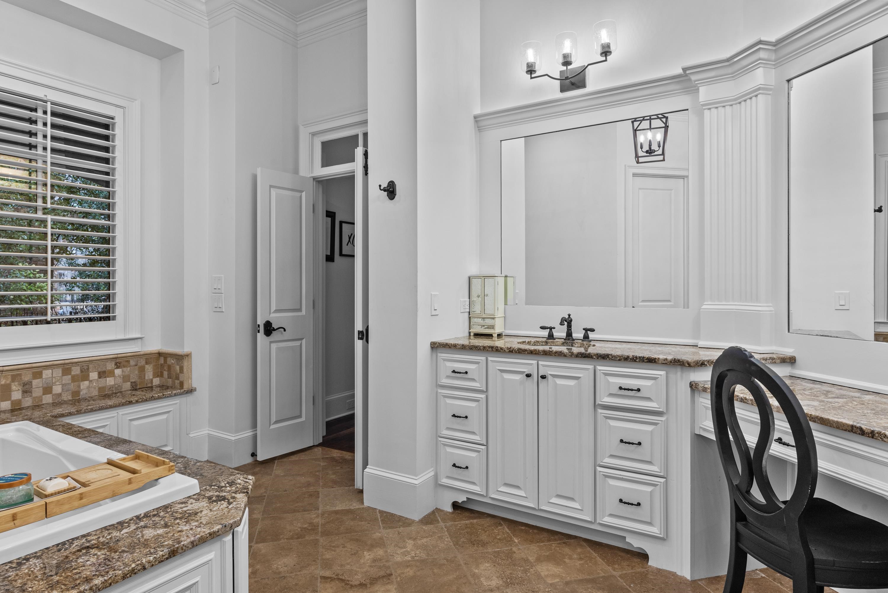 1251 LAKE CLUB DRIVE