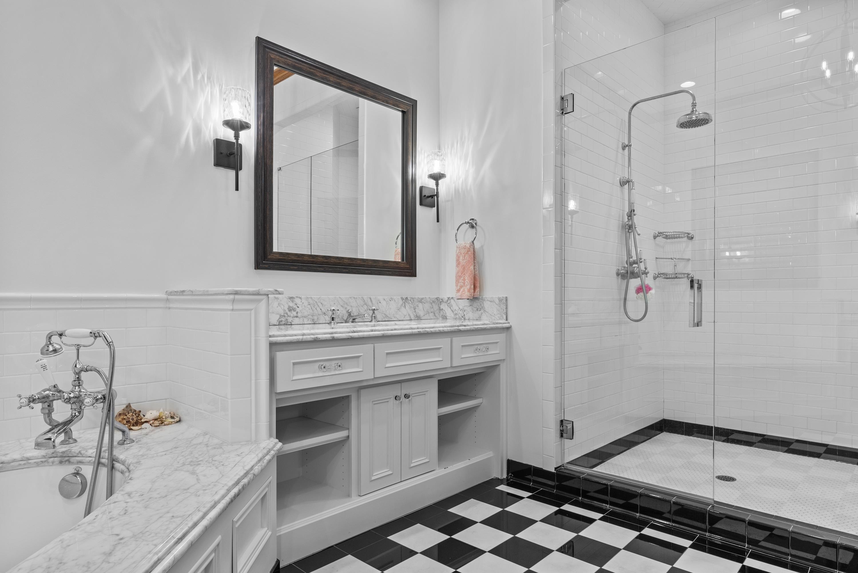 1251 LAKE CLUB DRIVE