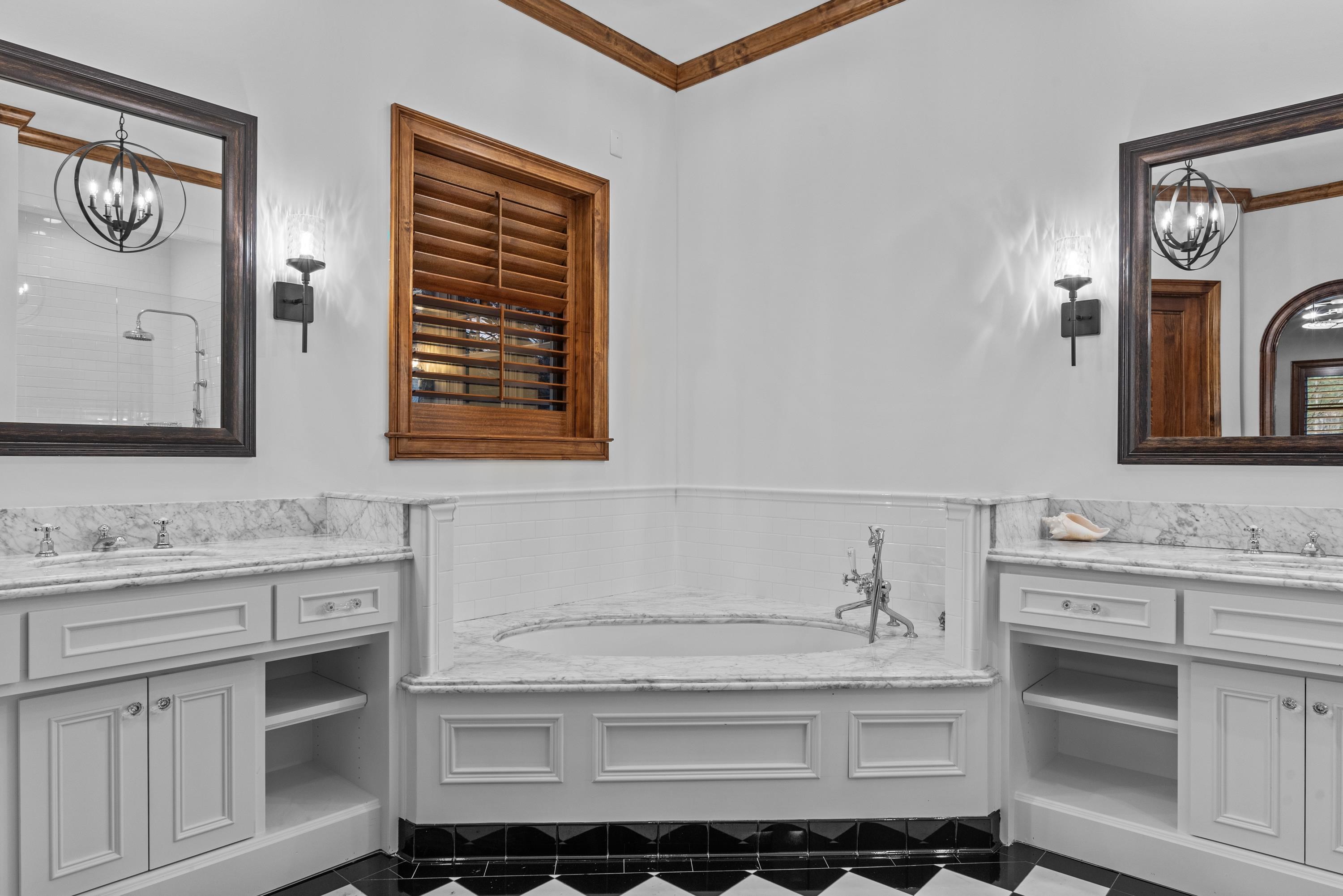 1251 LAKE CLUB DRIVE