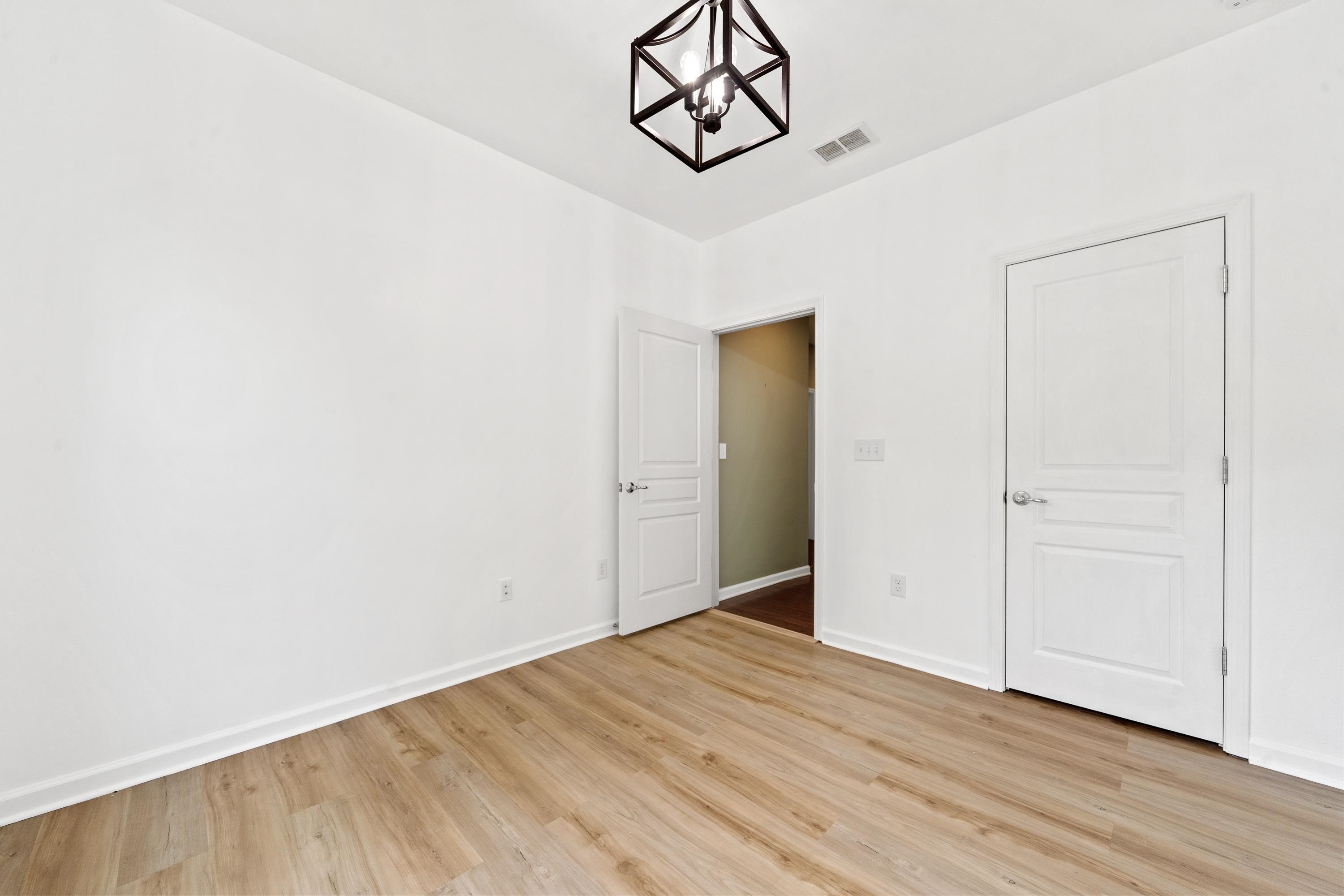 1370 SUMMER HOLLOW ROAD