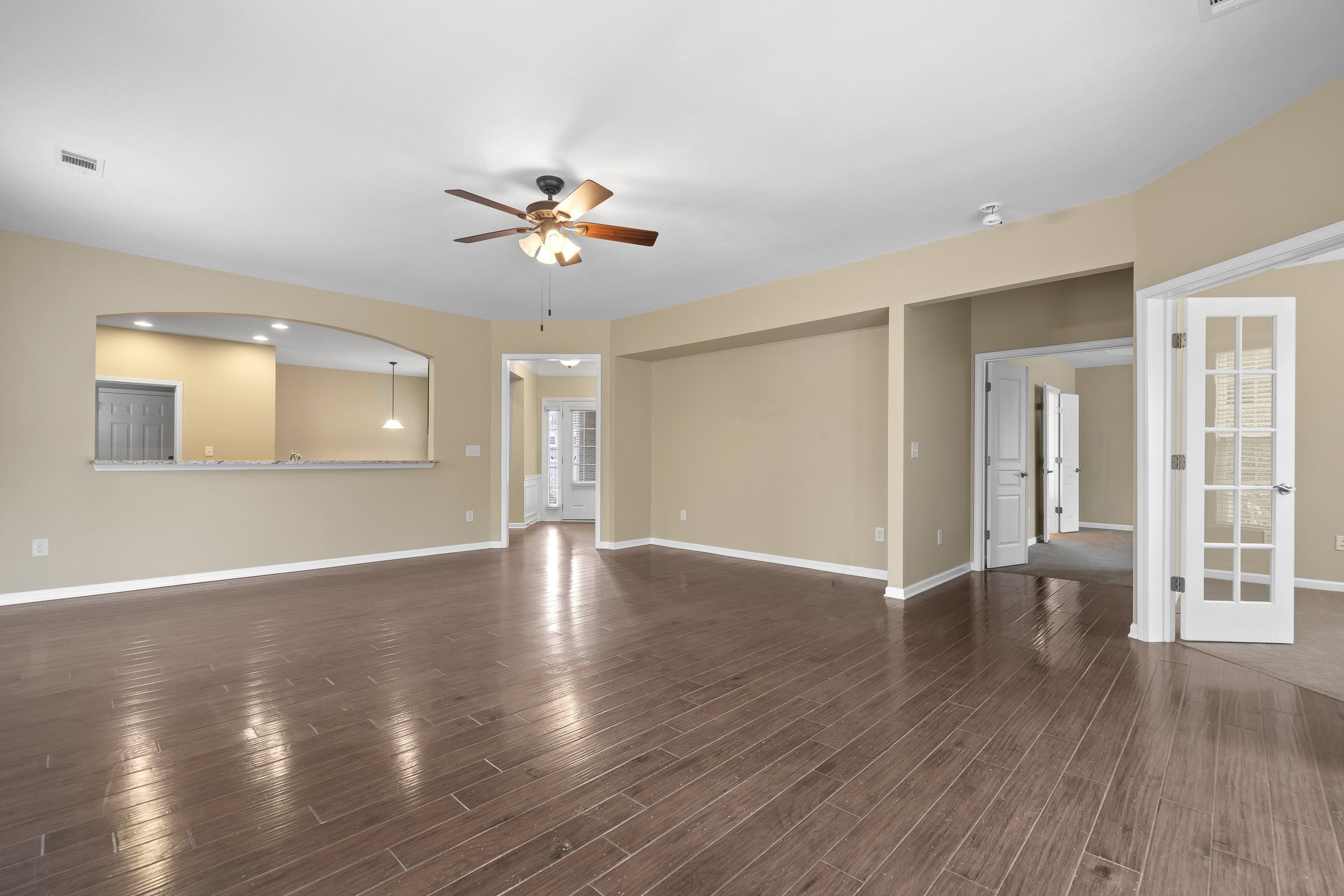 1040 CREEKWOOD PLACE