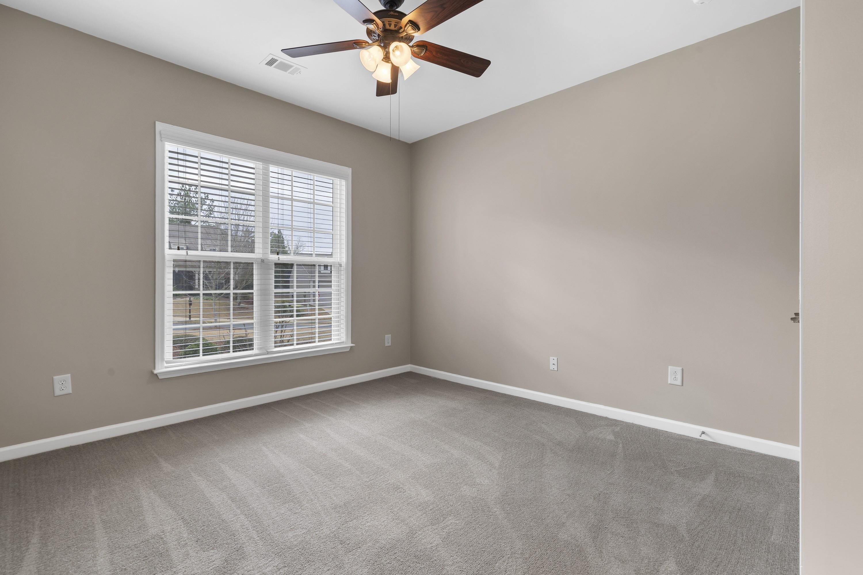 1040 CREEKWOOD PLACE