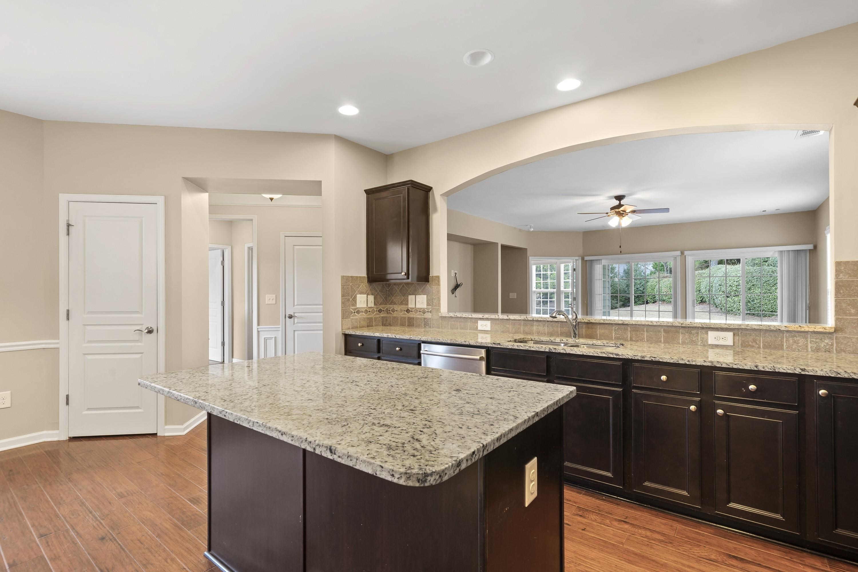 1040 CREEKWOOD PLACE