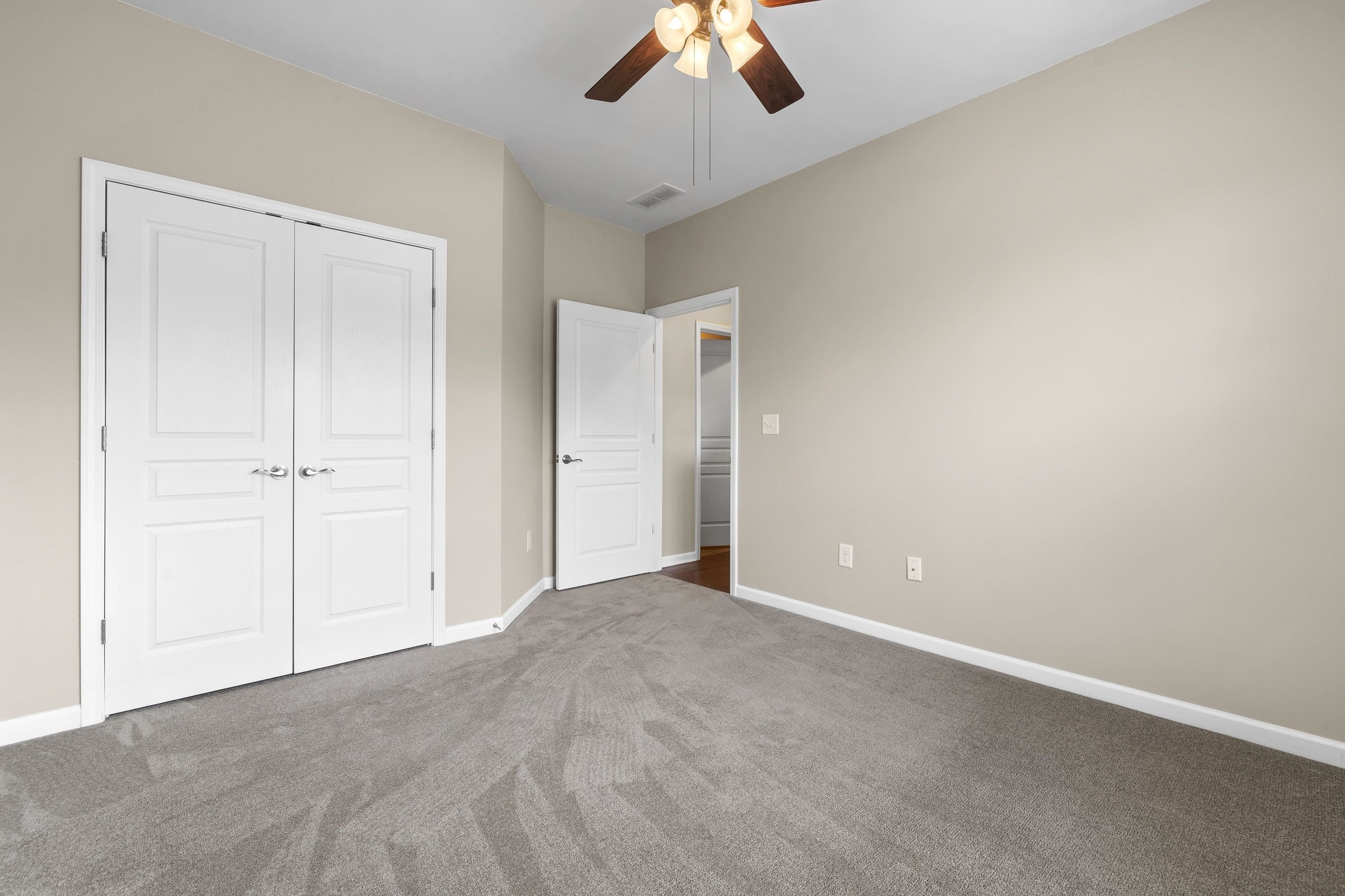 1040 CREEKWOOD PLACE