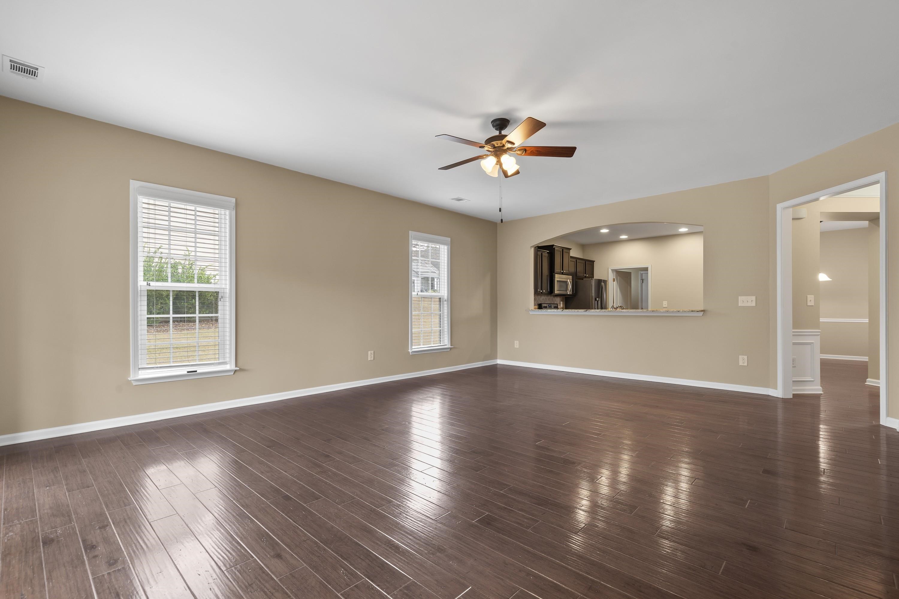 1040 CREEKWOOD PLACE