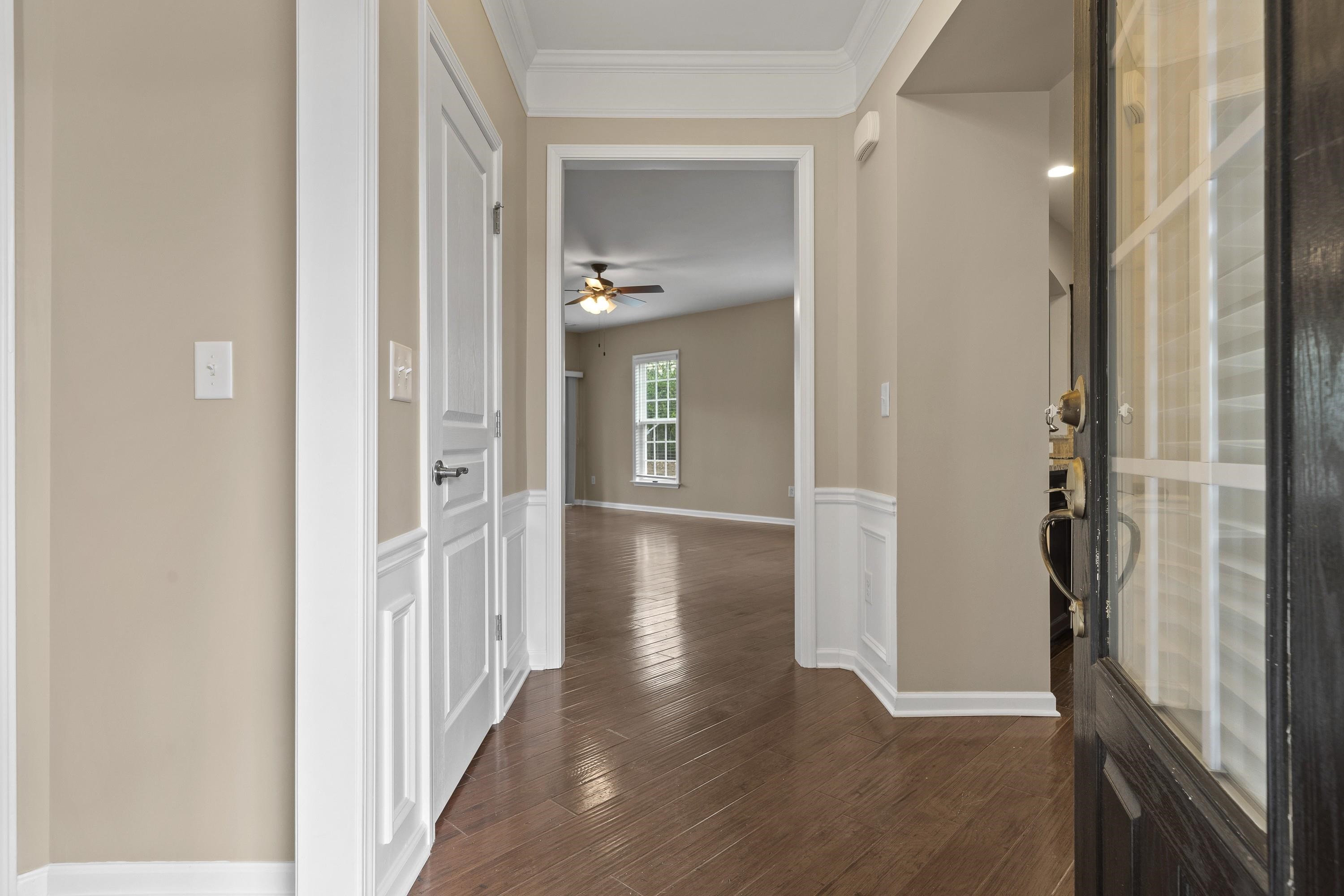 1040 CREEKWOOD PLACE