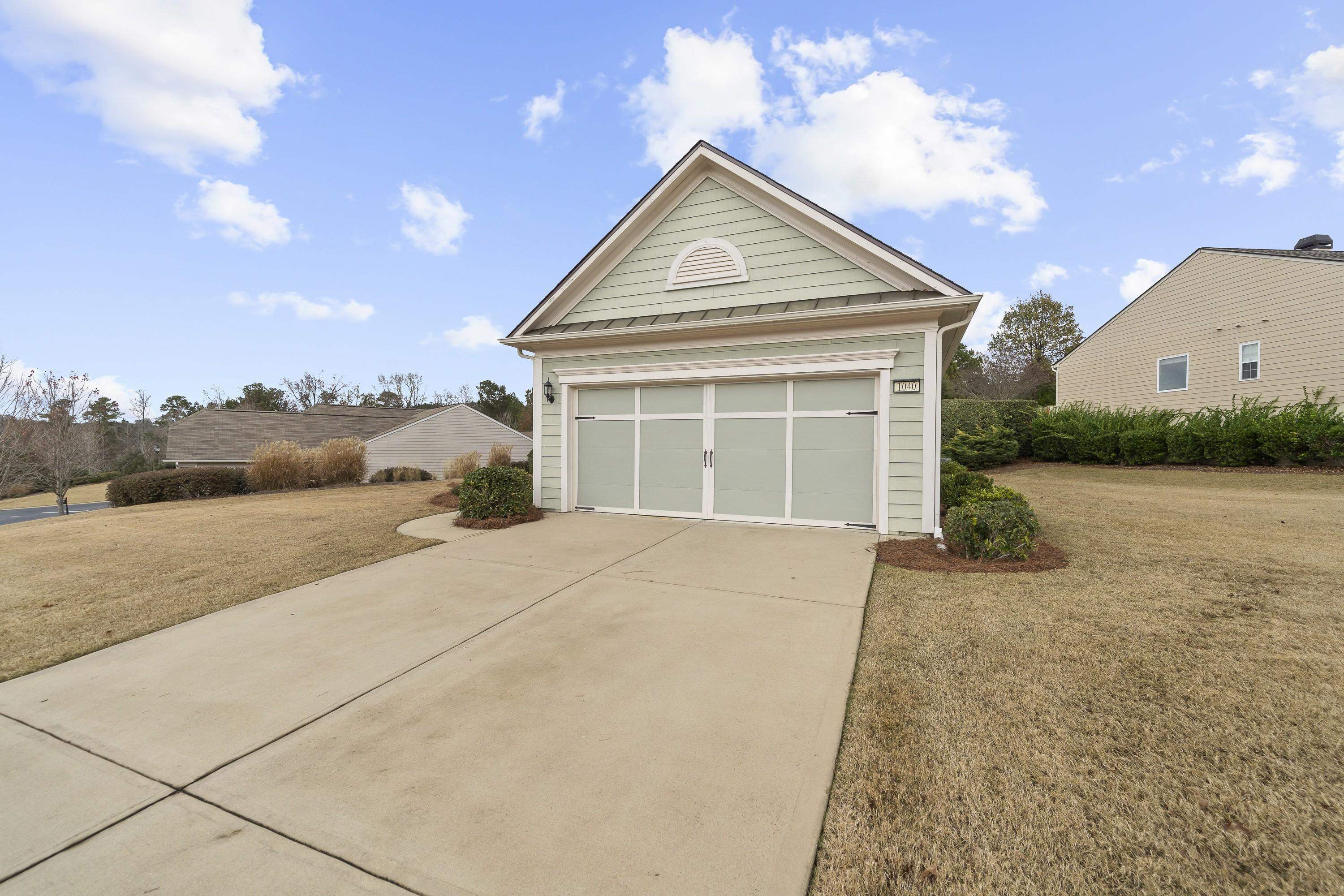 1040 CREEKWOOD PLACE