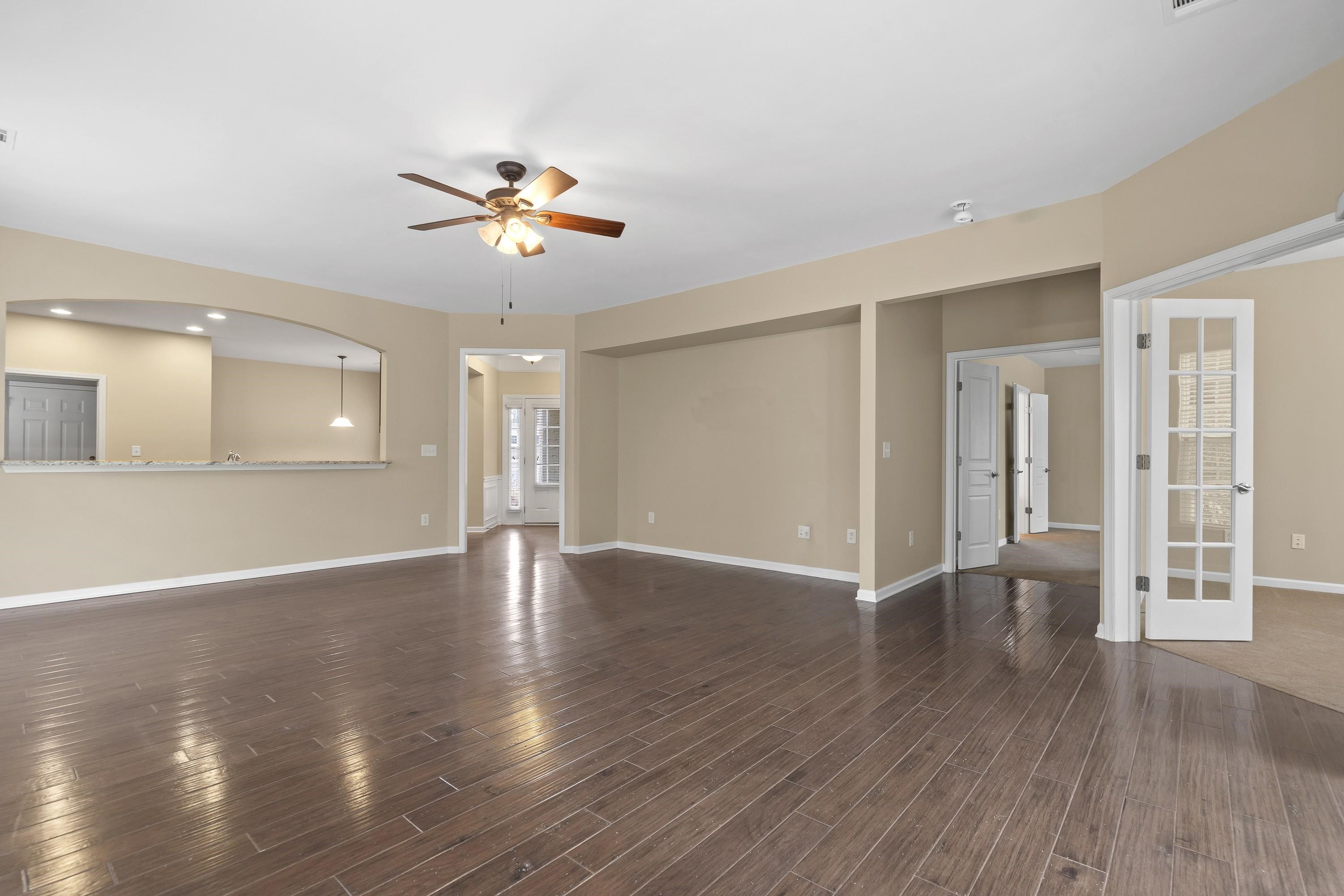 1040 CREEKWOOD PLACE