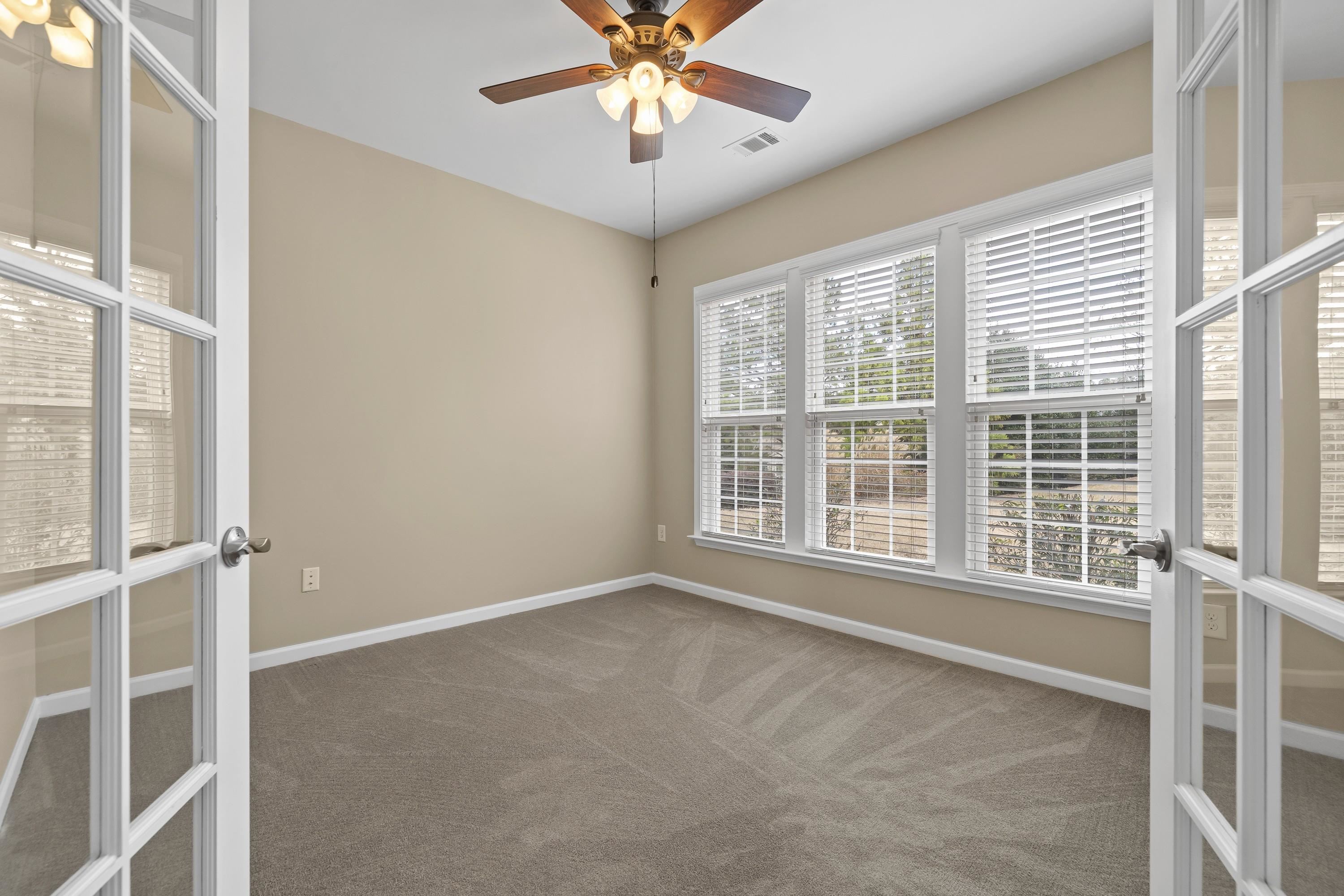 1040 CREEKWOOD PLACE