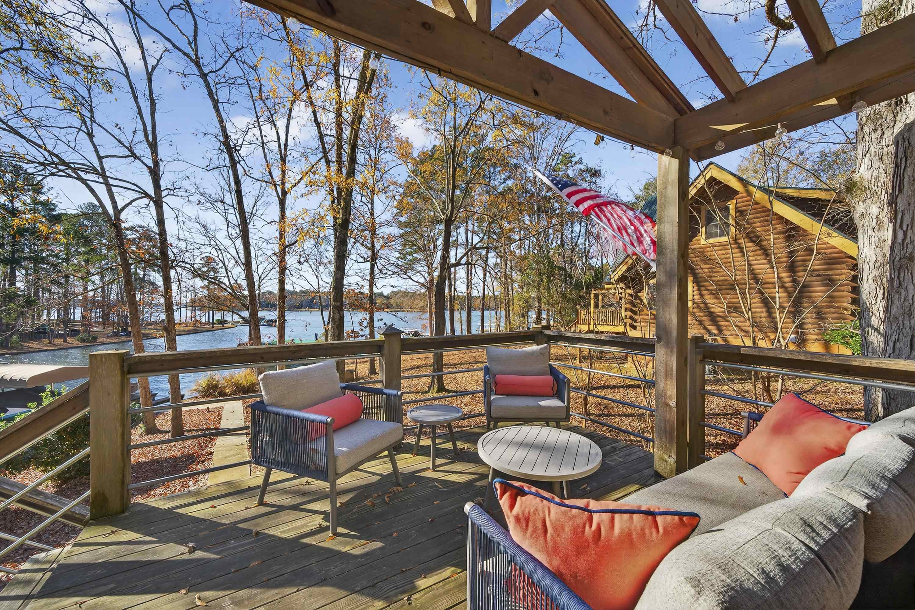 1000 TREE-A-COON PLACE