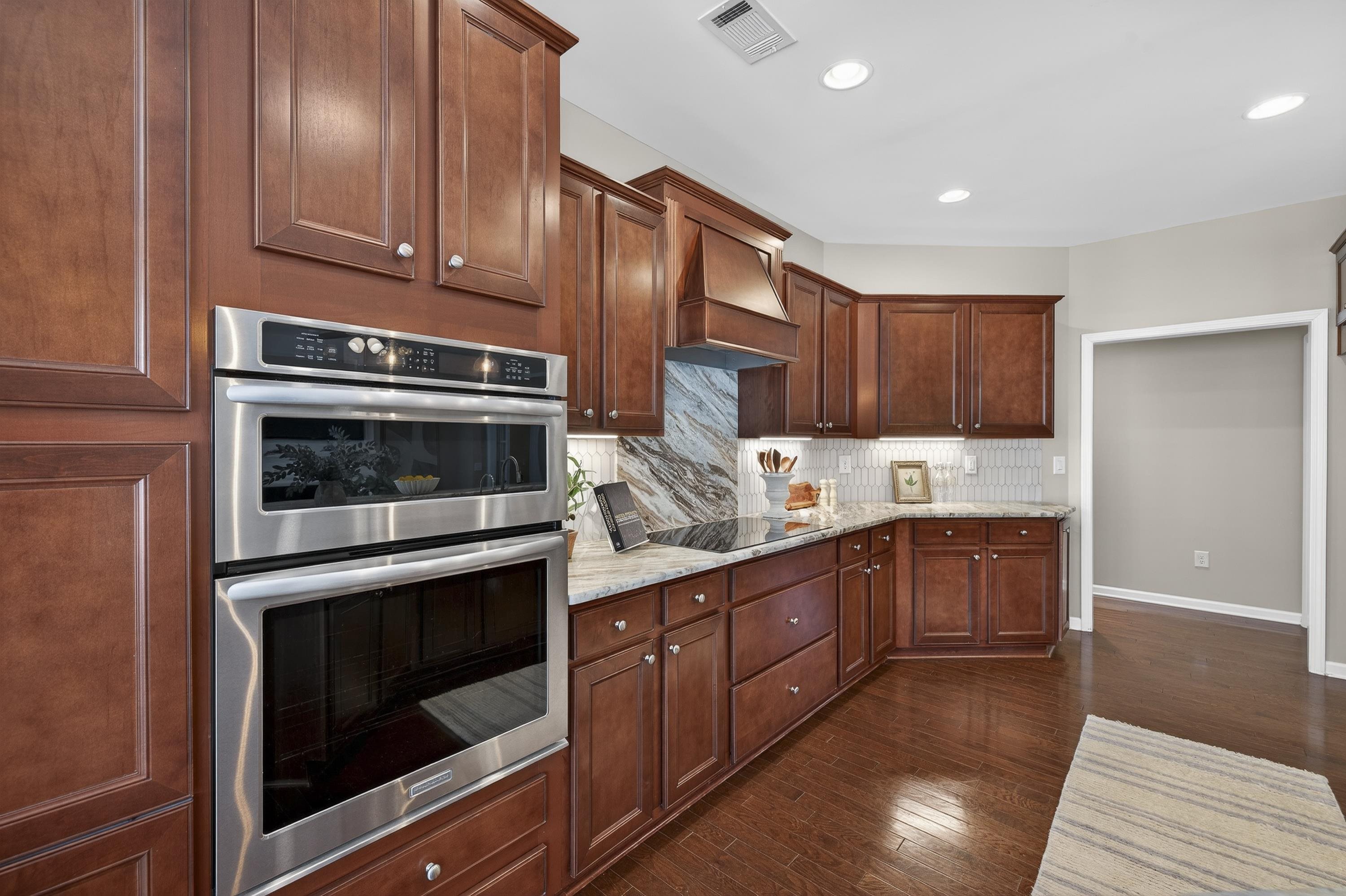 1080 WATER FRONT ROAD