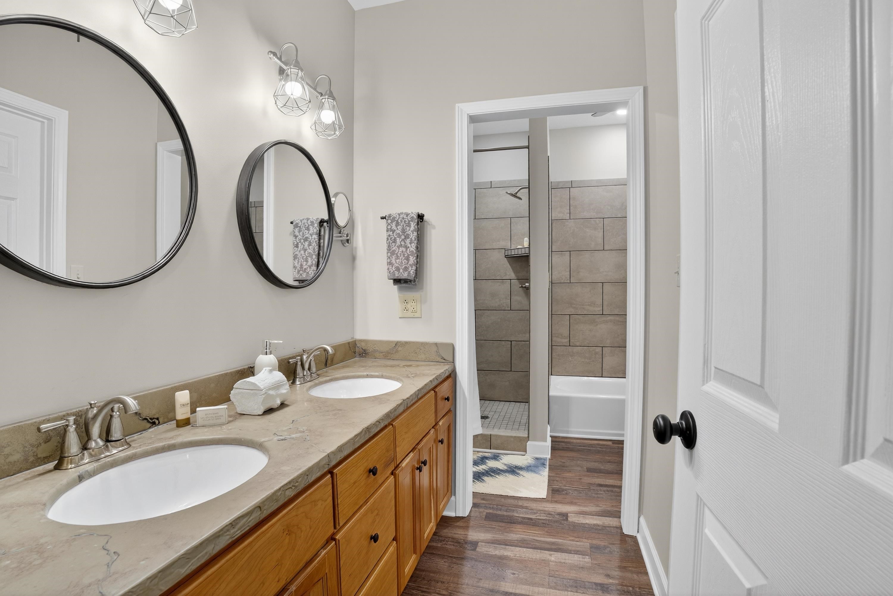 1005 DENNIS STATION ROAD