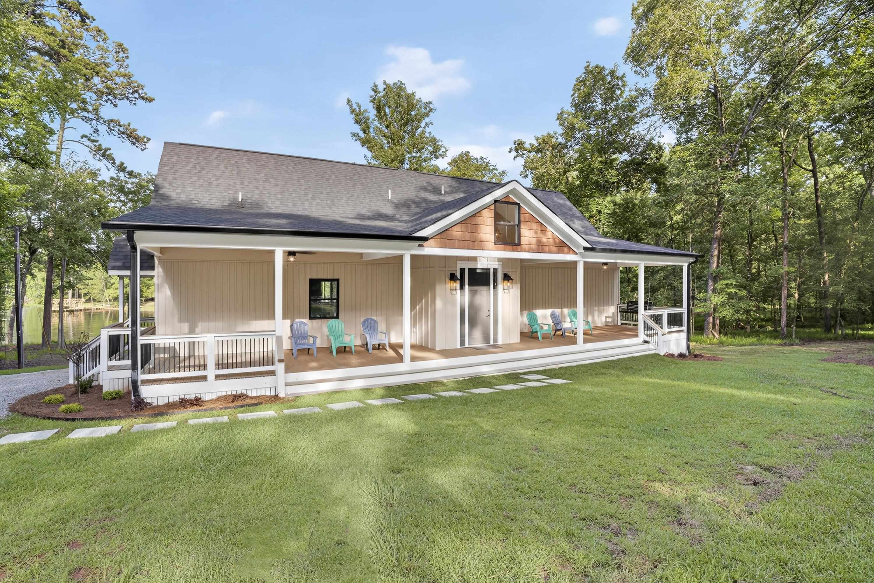 1005 DENNIS STATION ROAD