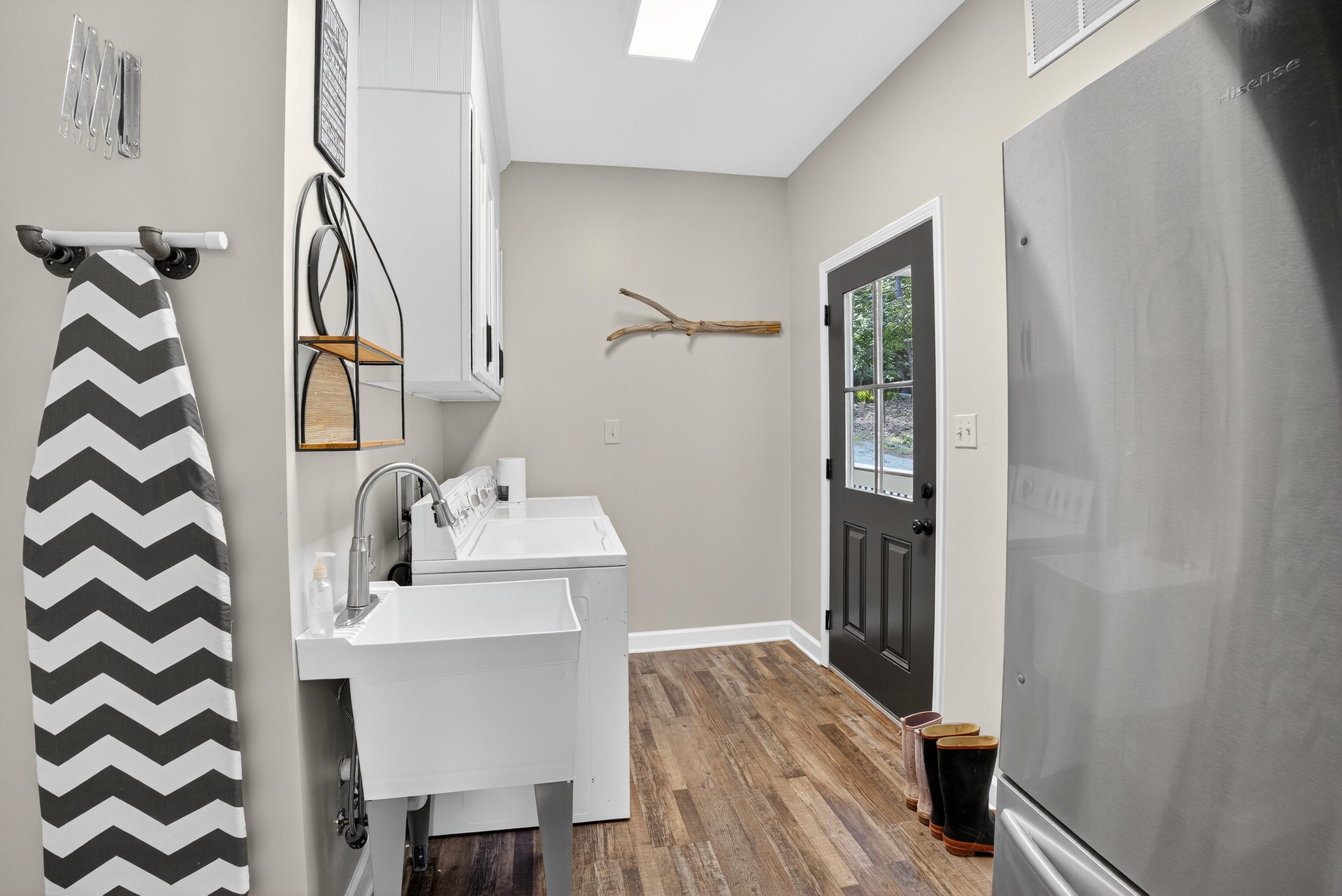 1005 DENNIS STATION ROAD