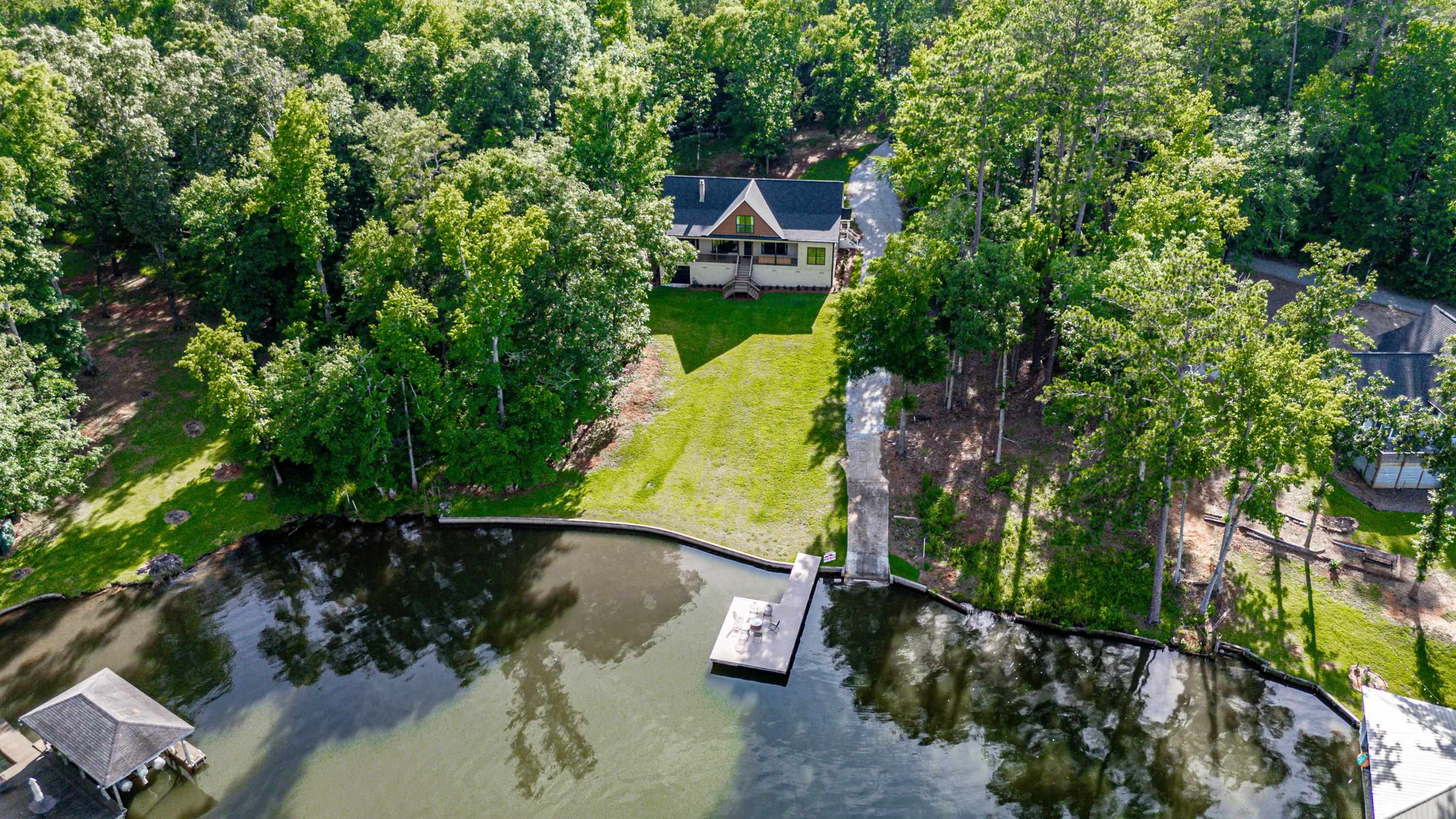 1005 DENNIS STATION ROAD