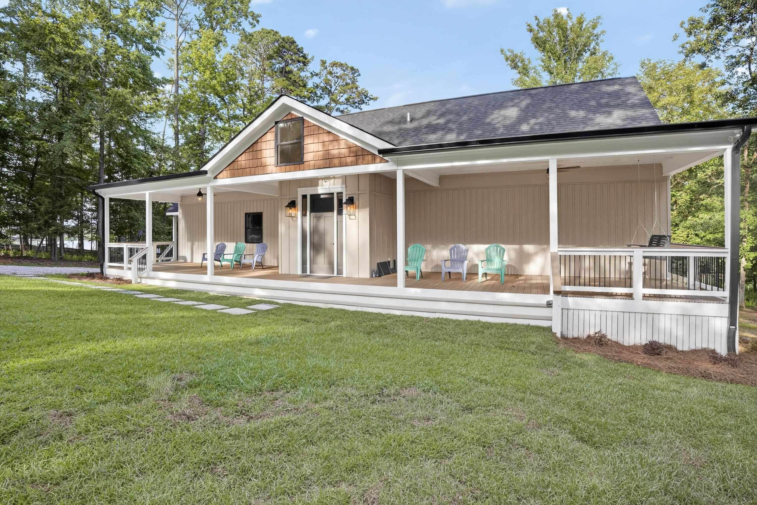 1005 DENNIS STATION ROAD