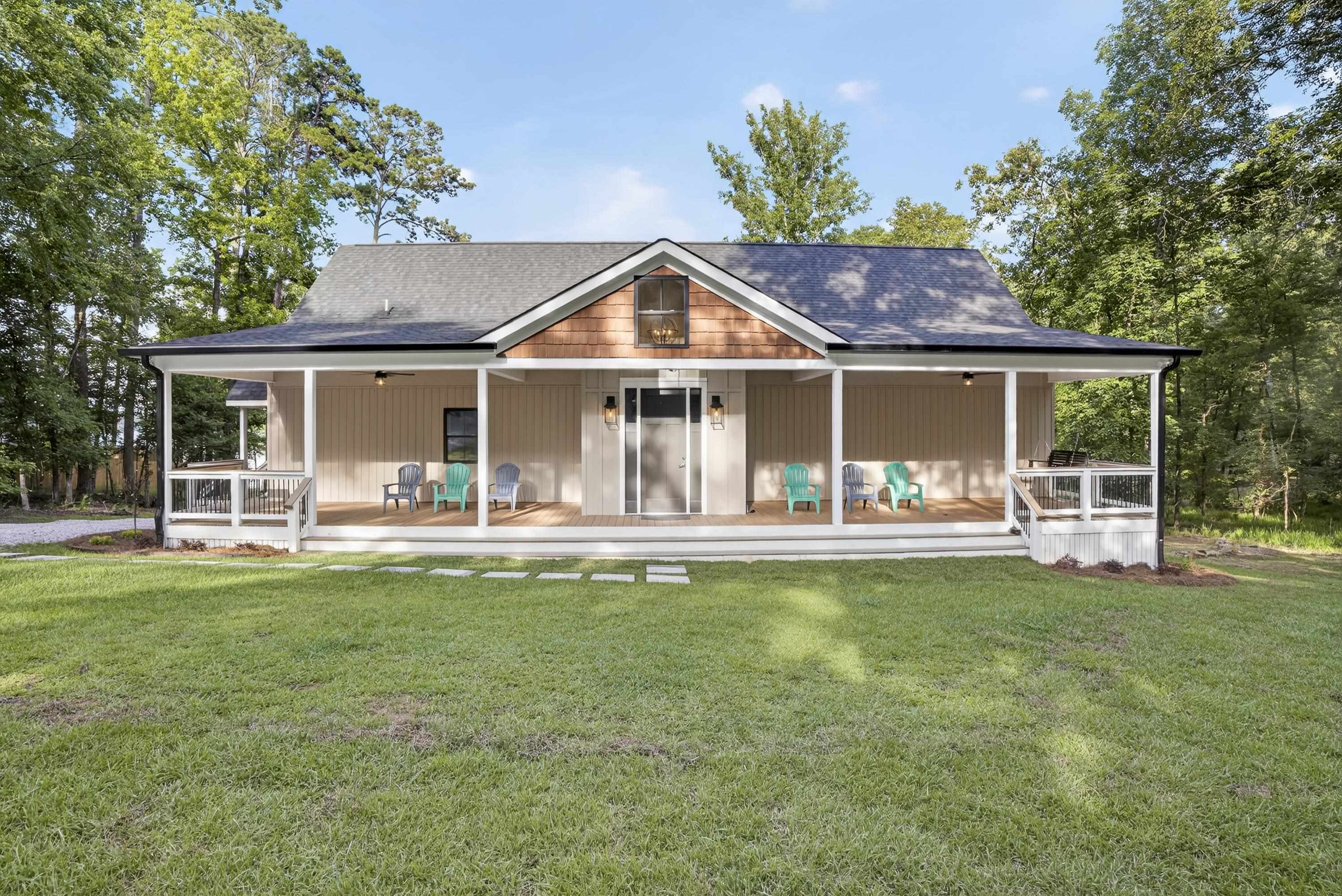 1005 DENNIS STATION ROAD