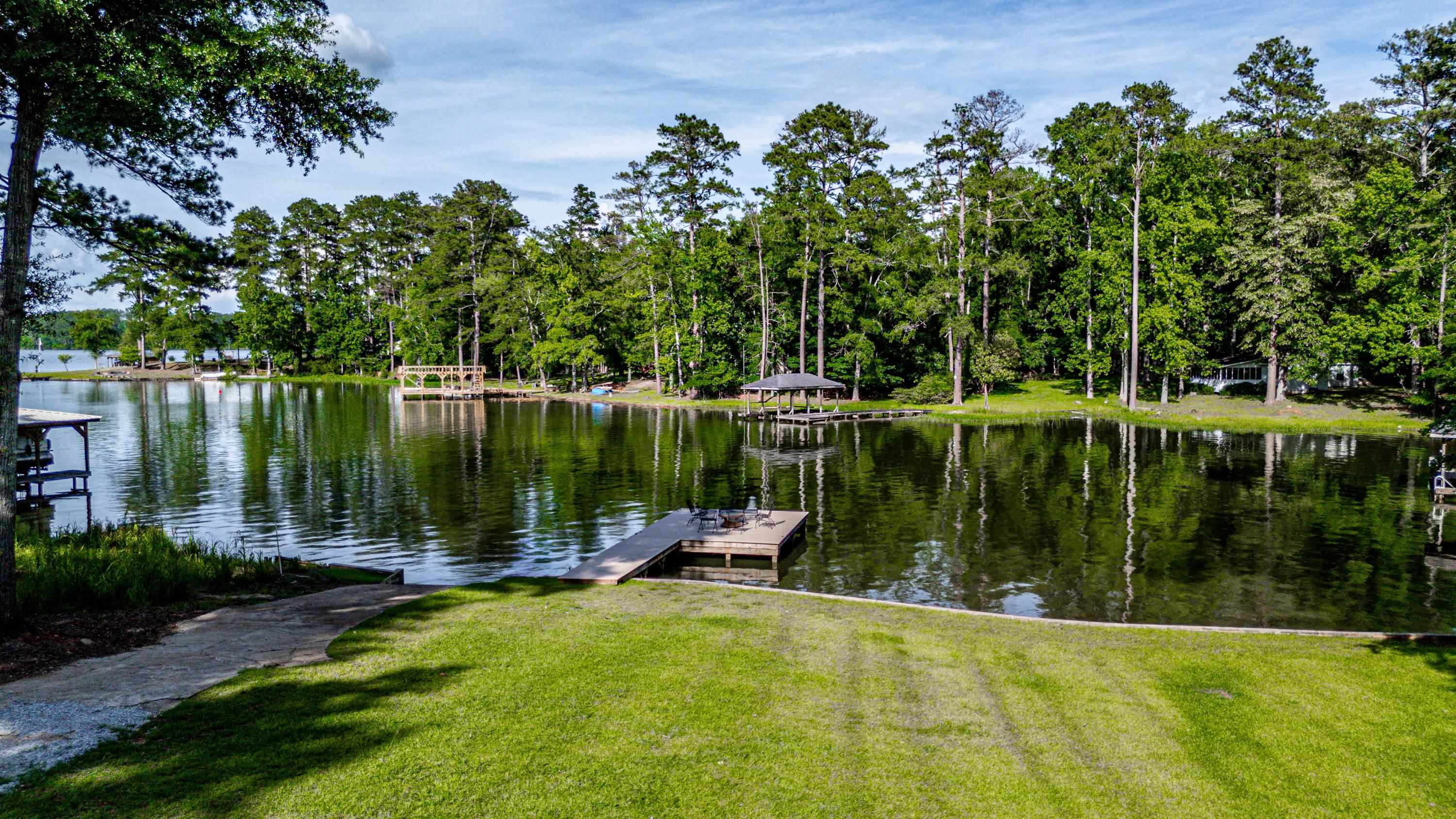 1005 DENNIS STATION ROAD