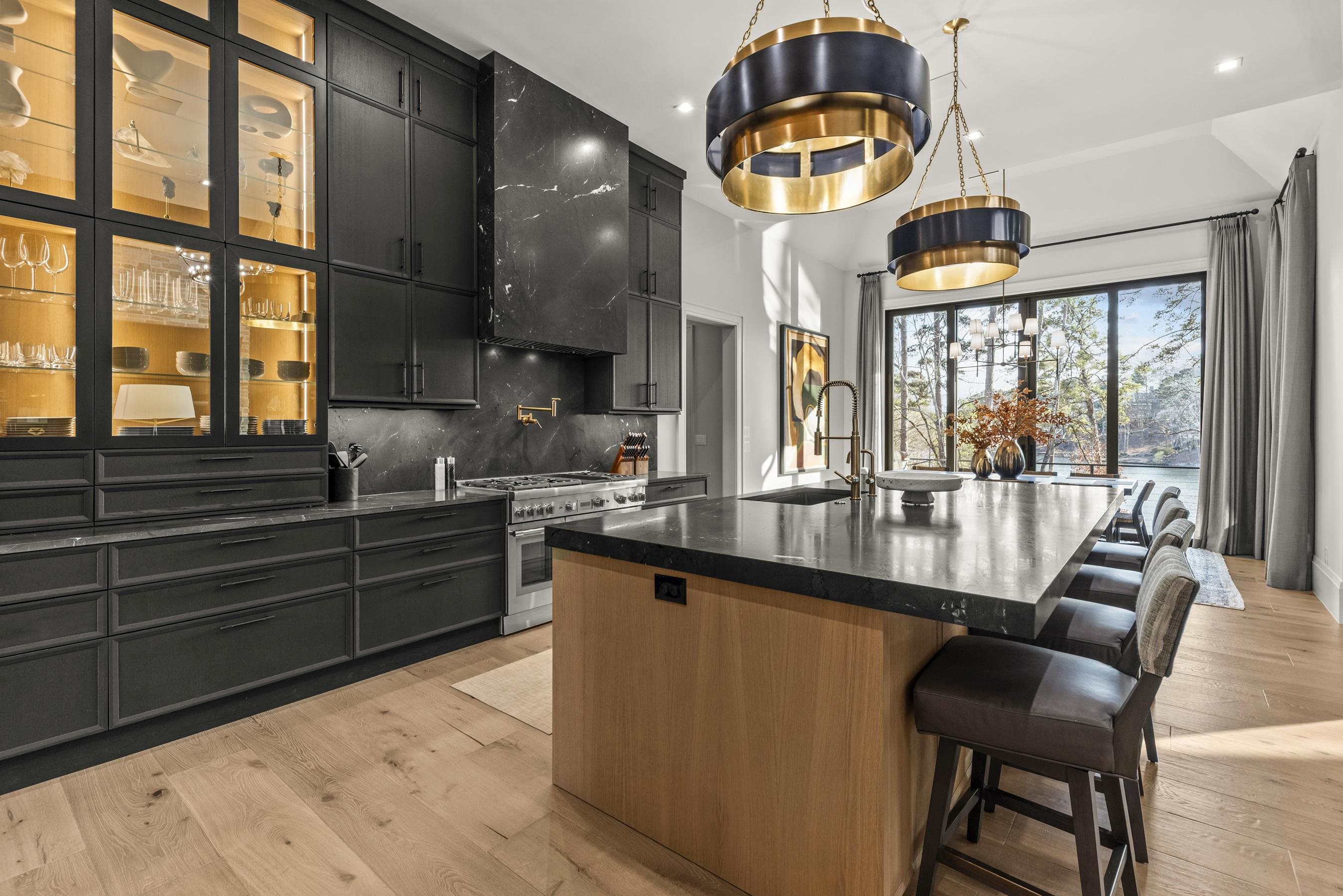 1131 NEARY RIDGE
