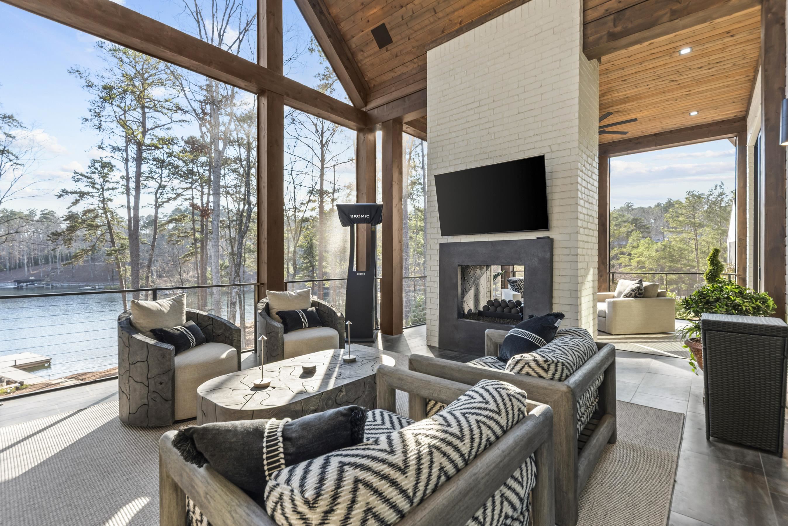 1131 NEARY RIDGE