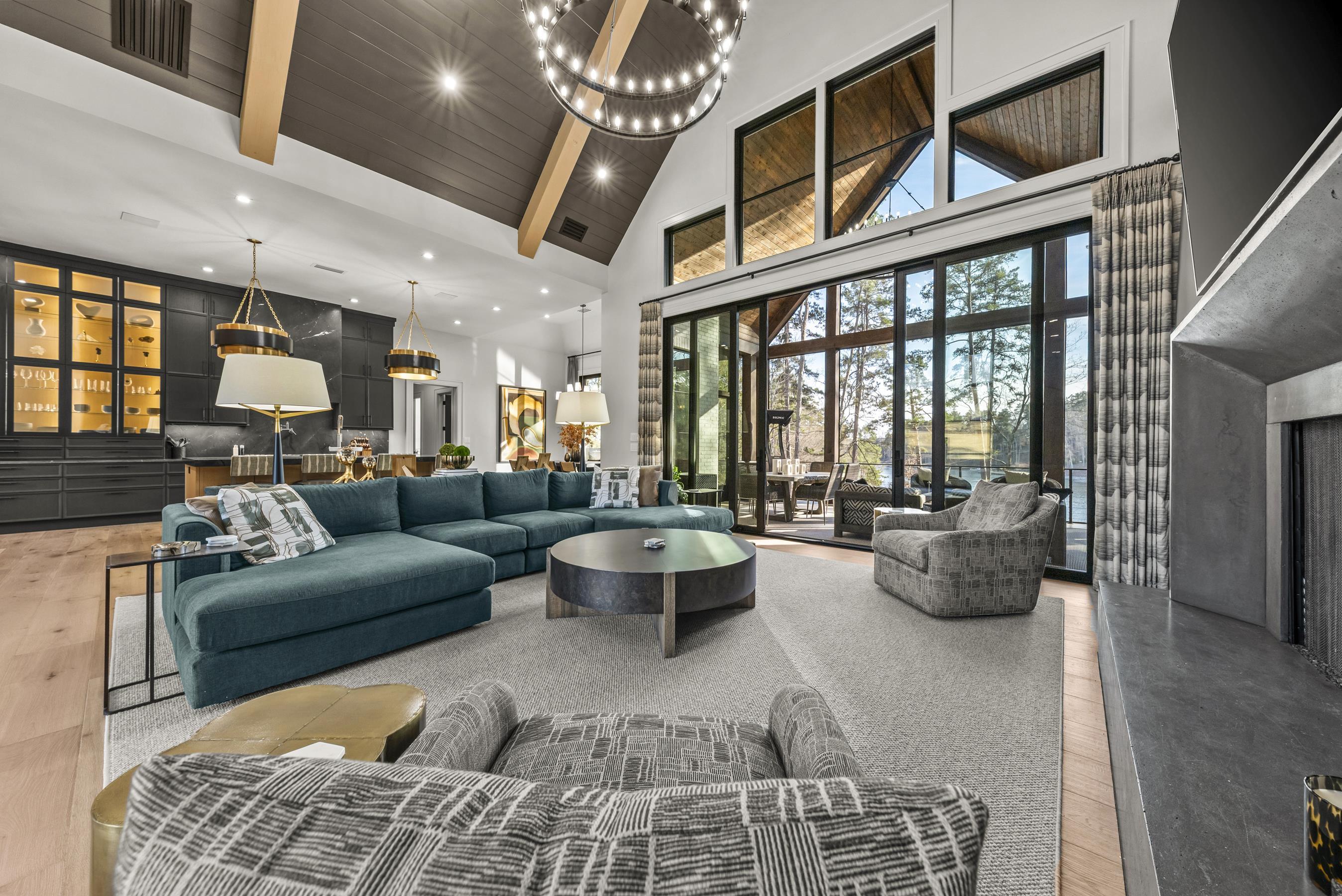 1131 NEARY RIDGE