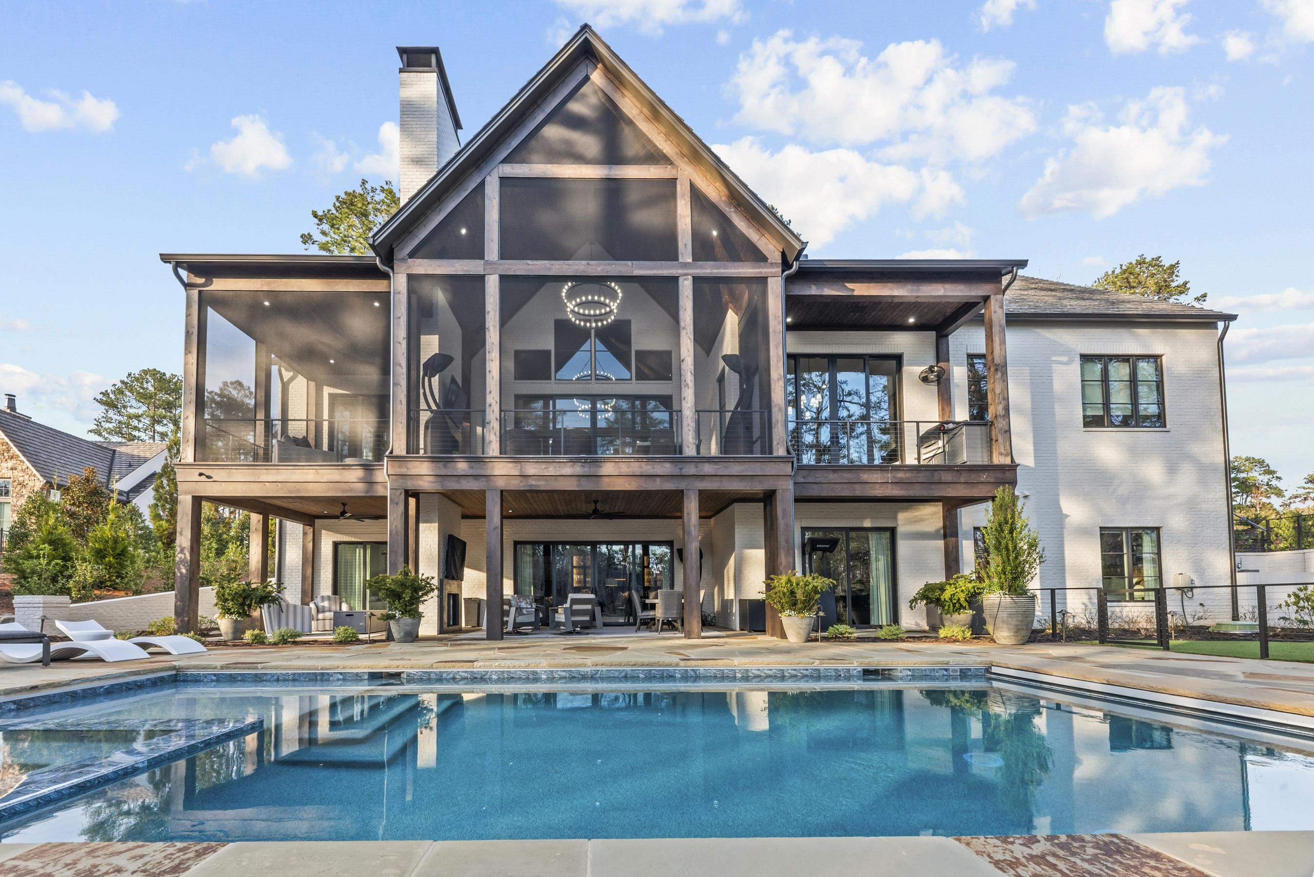 1131 NEARY RIDGE
