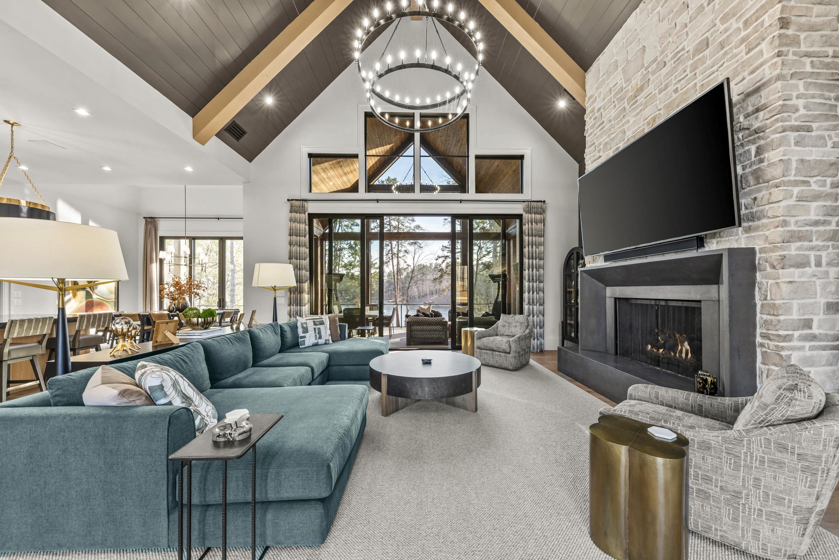 1131 NEARY RIDGE