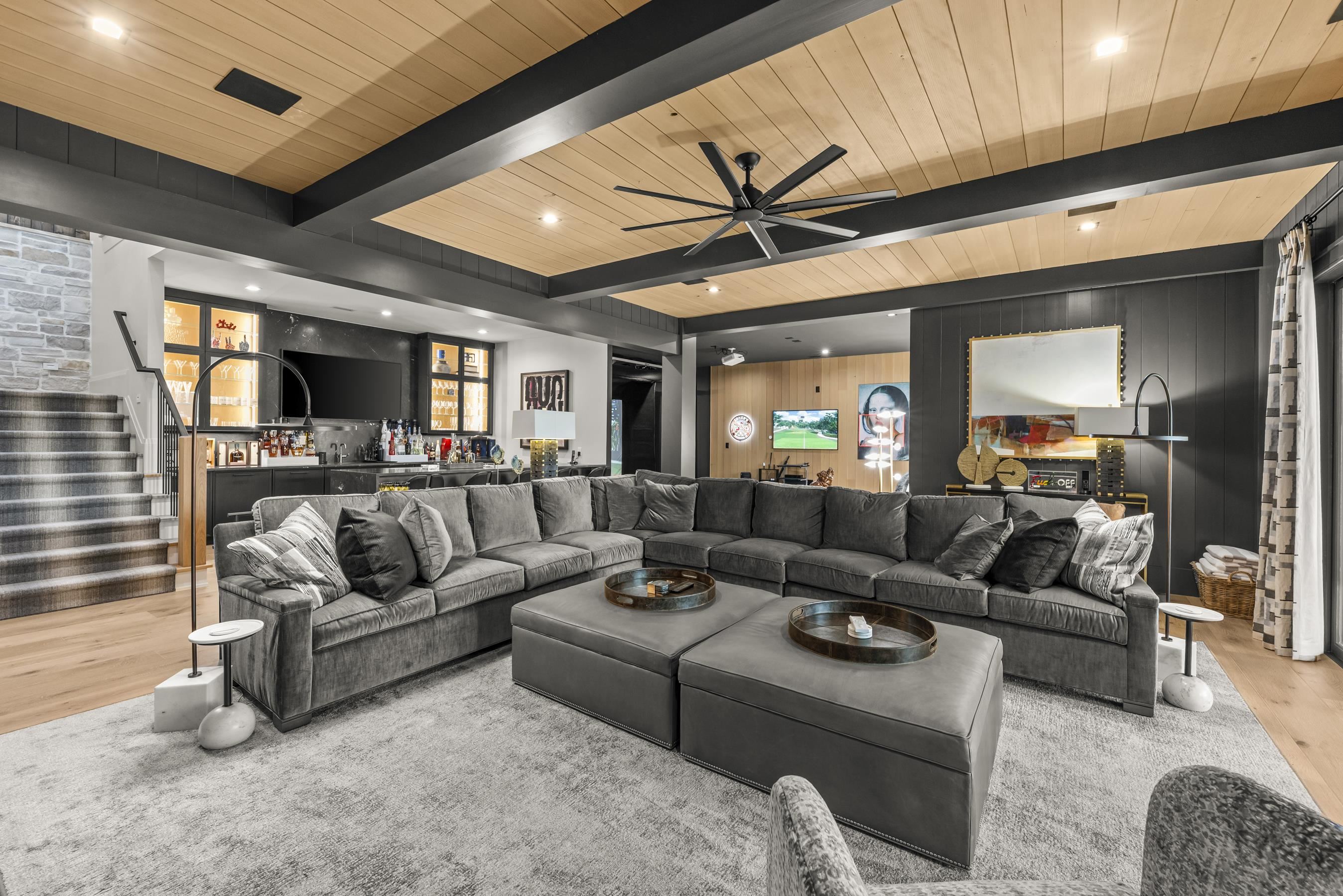 1131 NEARY RIDGE