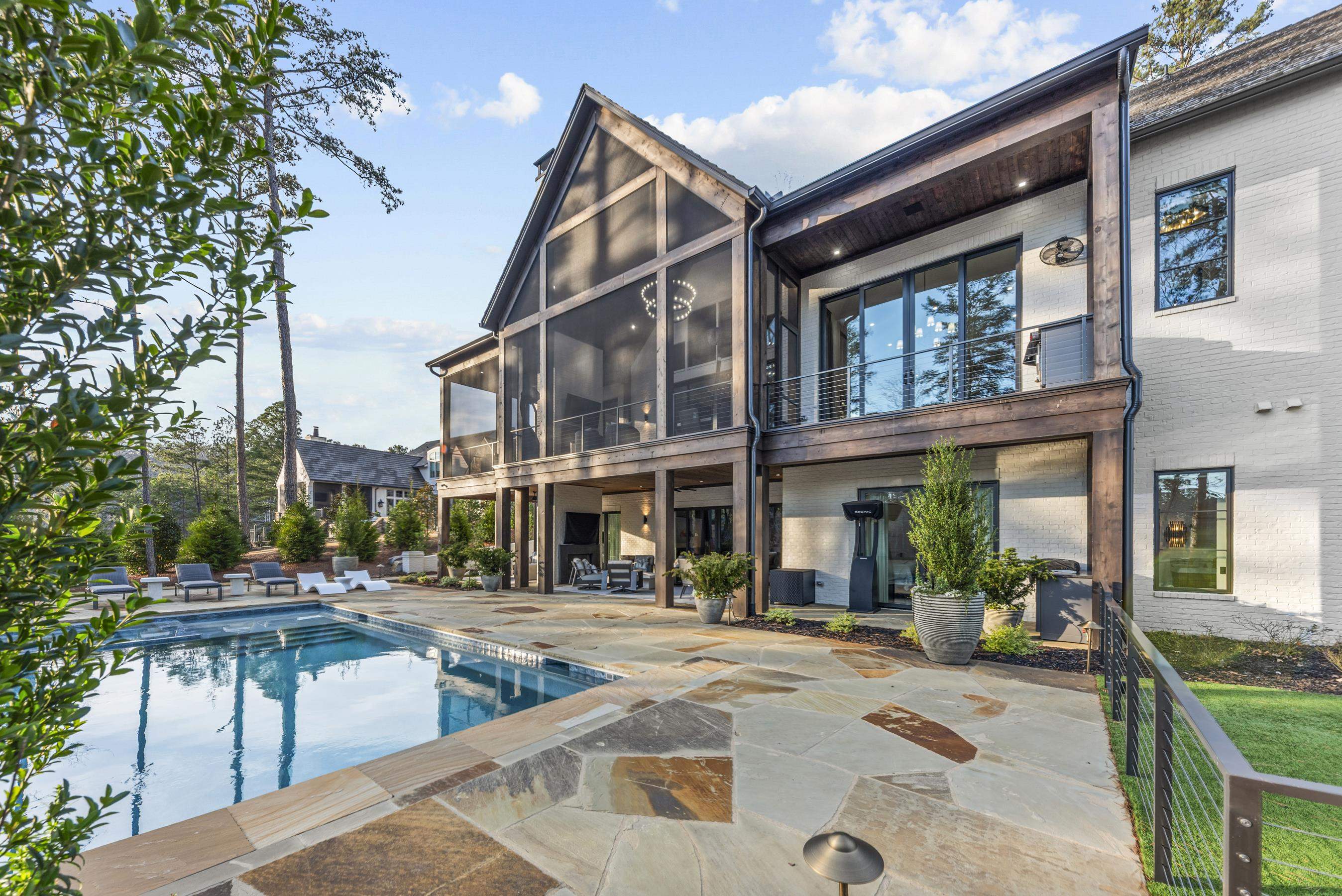 1131 NEARY RIDGE