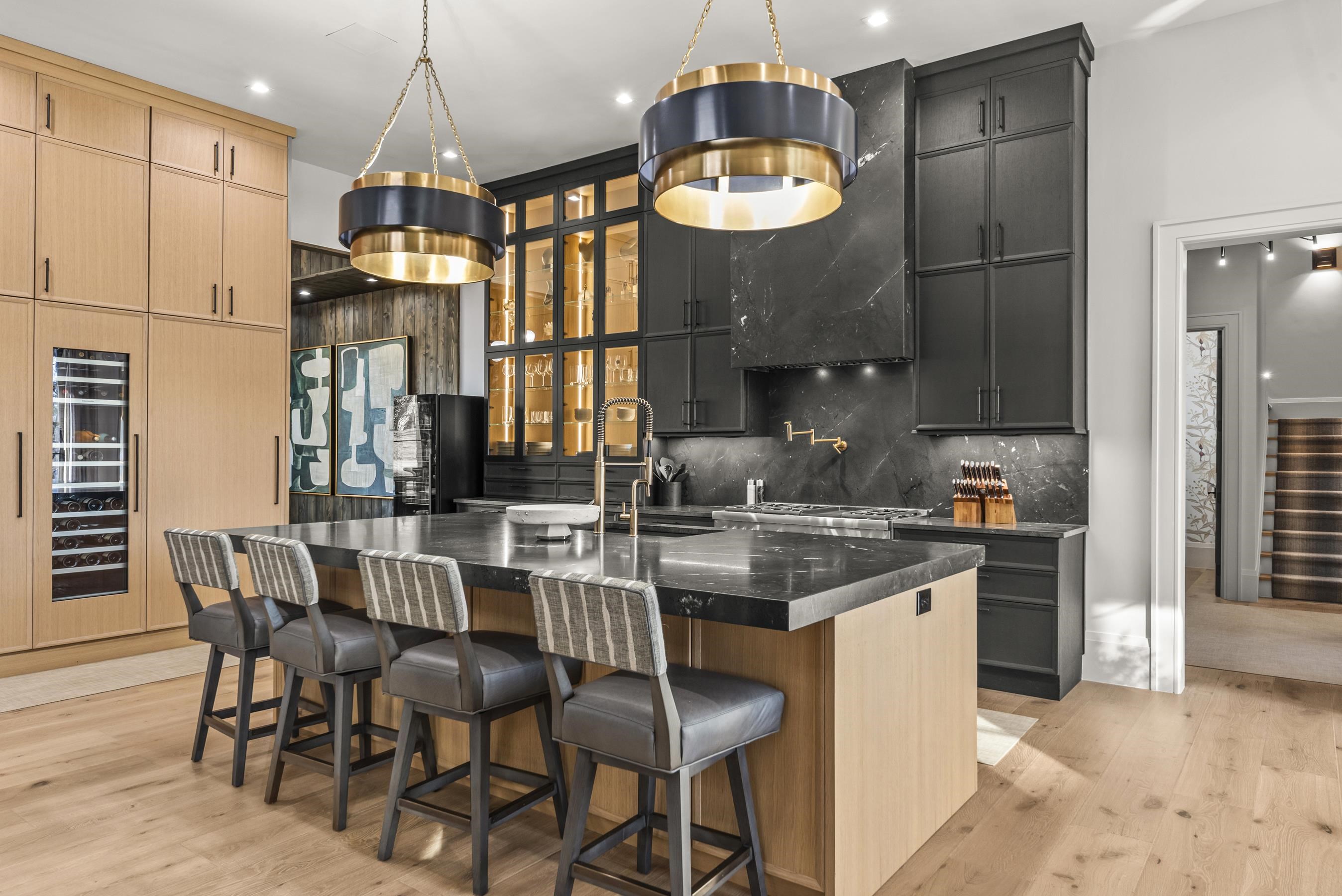 1131 NEARY RIDGE