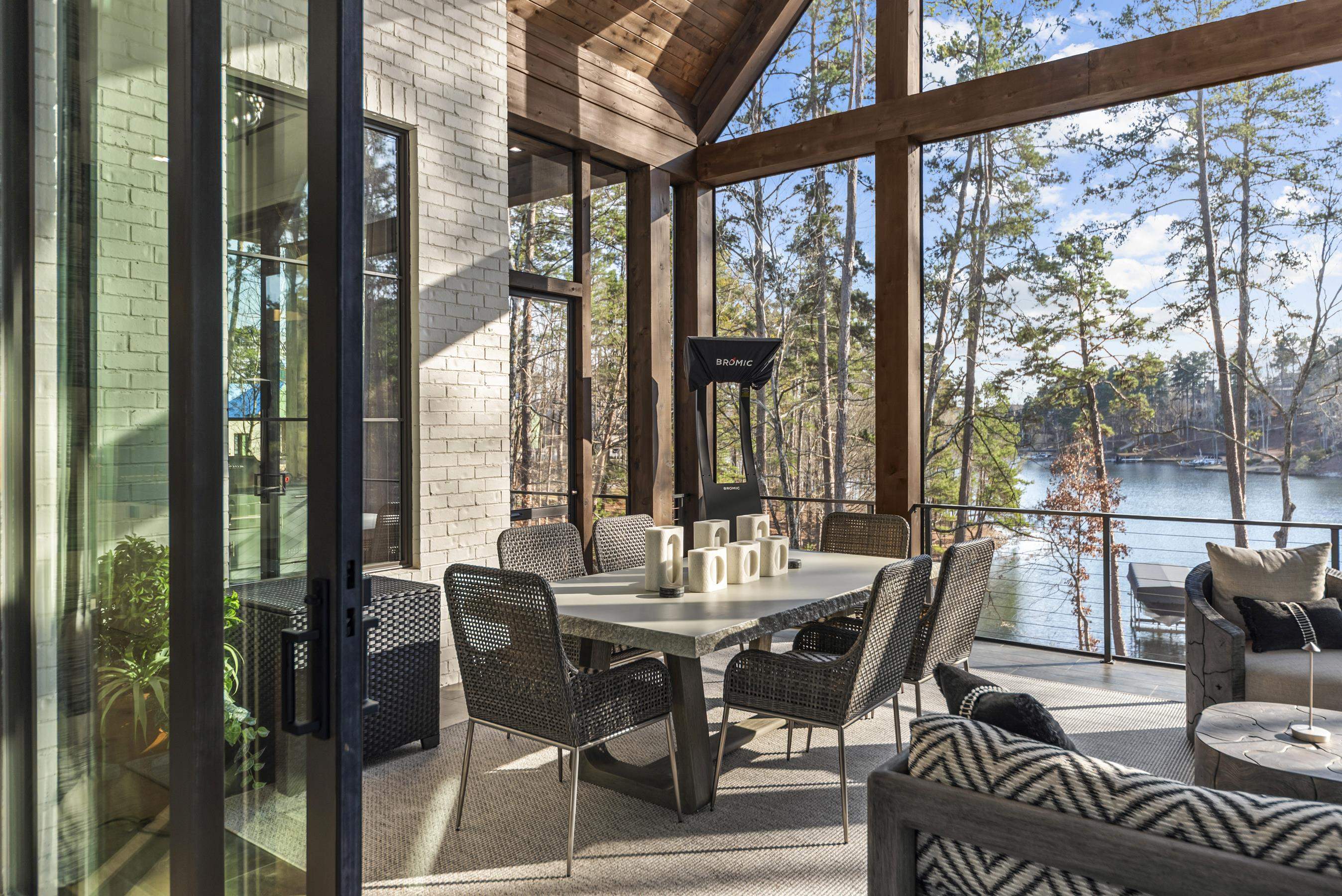 1131 NEARY RIDGE
