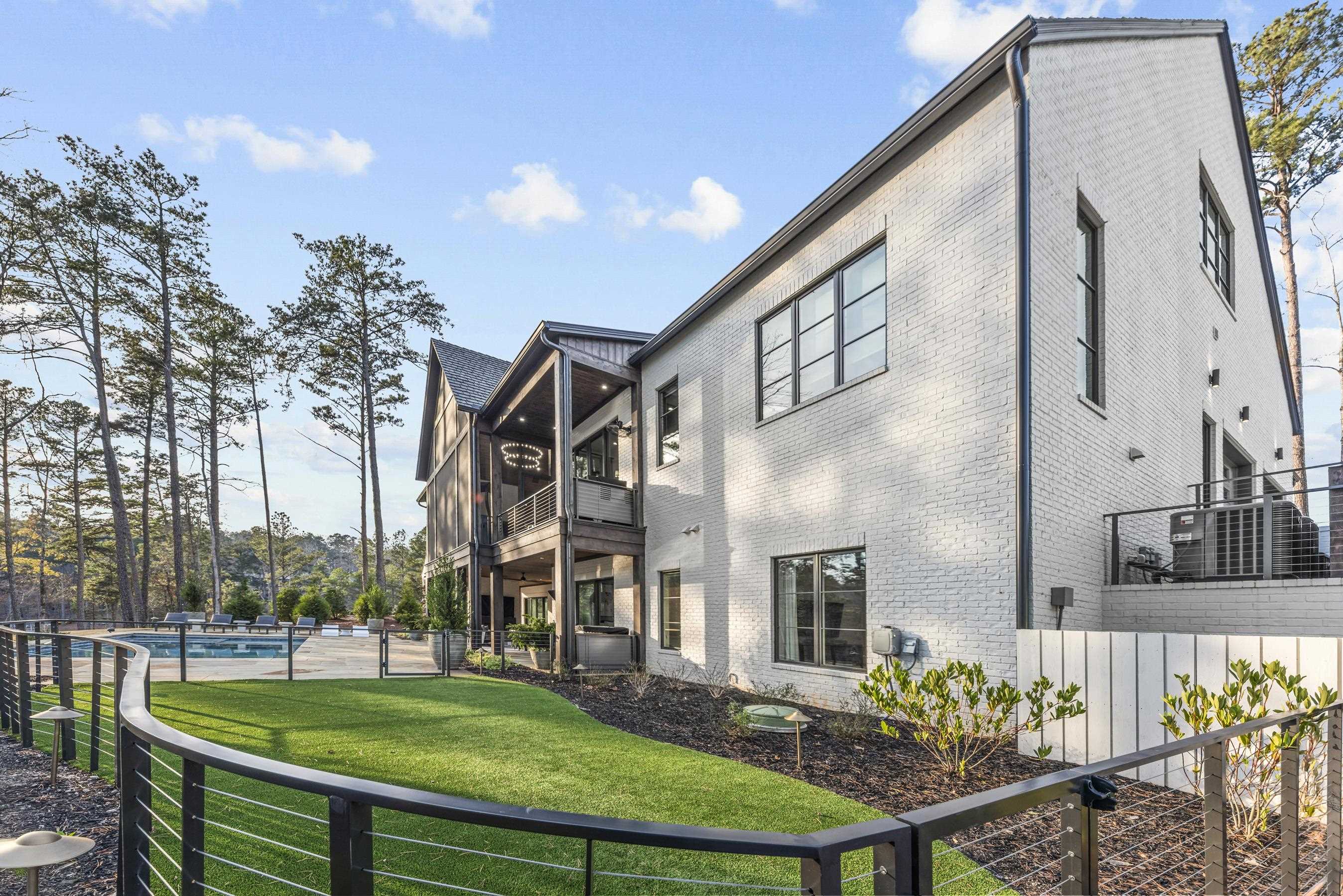 1131 NEARY RIDGE