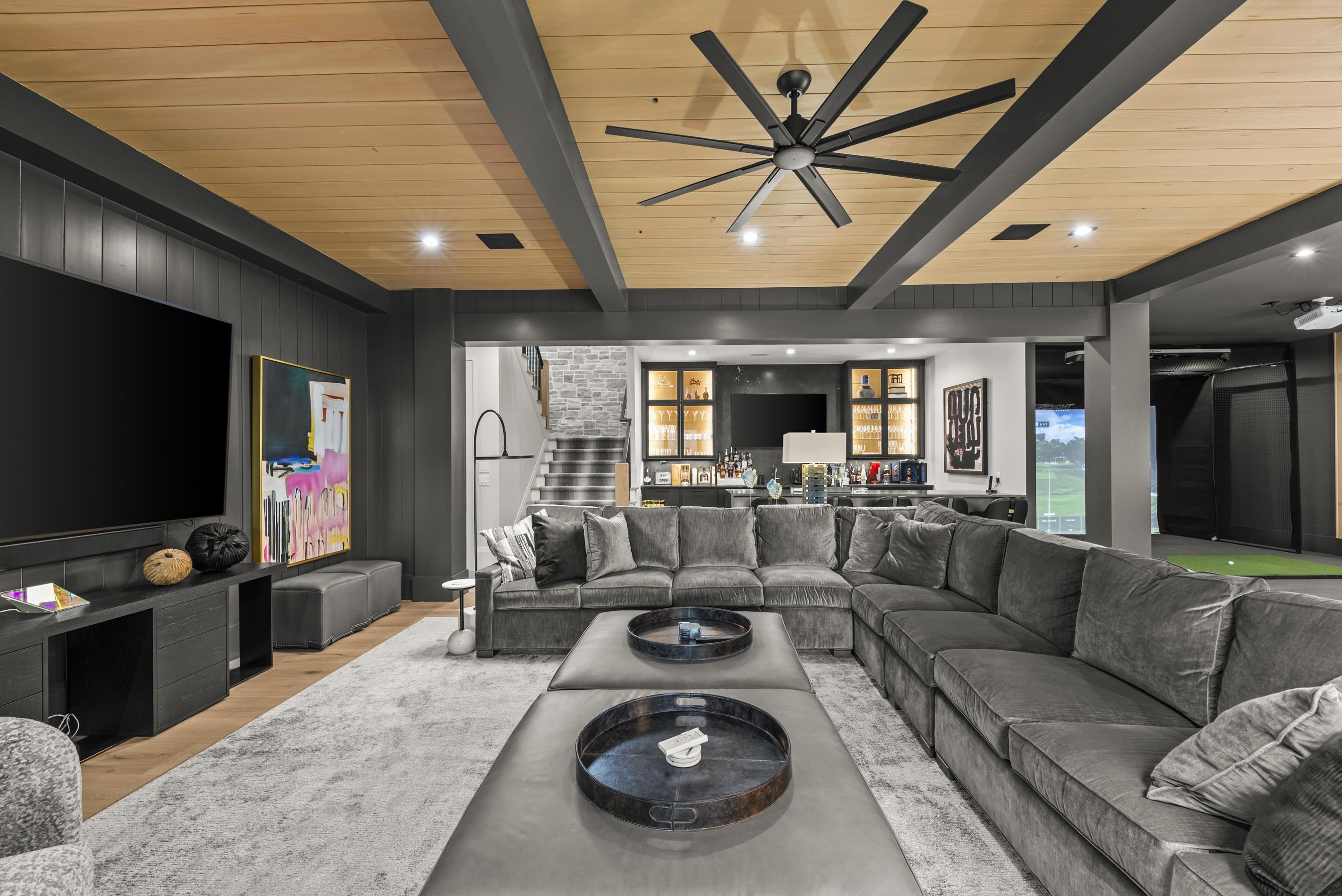 1131 NEARY RIDGE