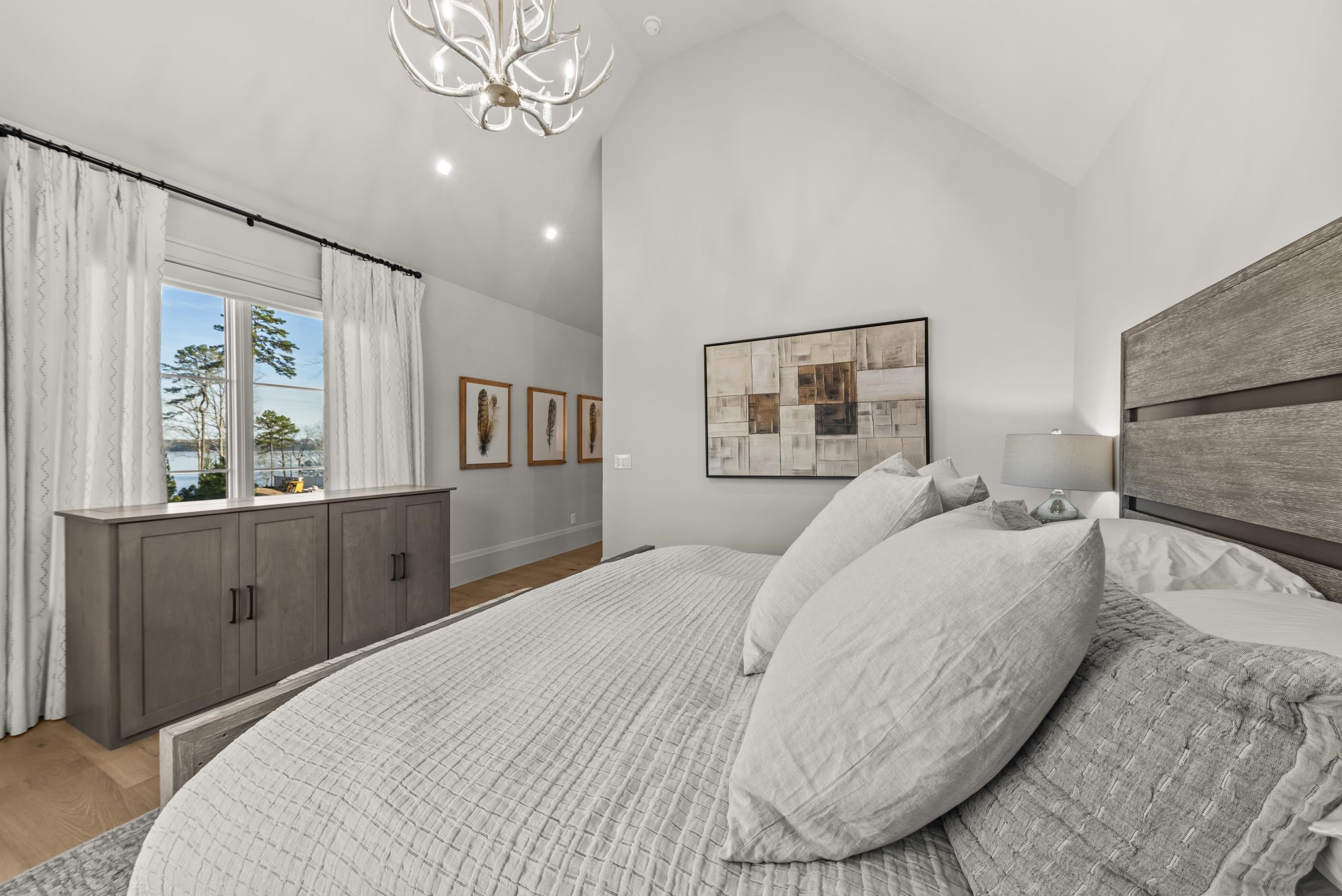 1131 NEARY RIDGE